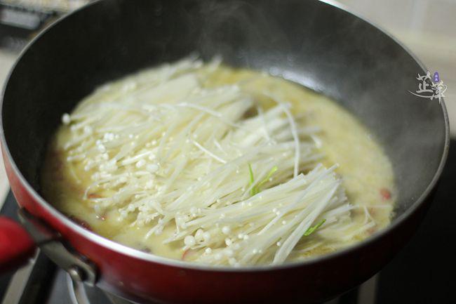 金湯水煮牛肉的做法-酸辣味炒菜譜