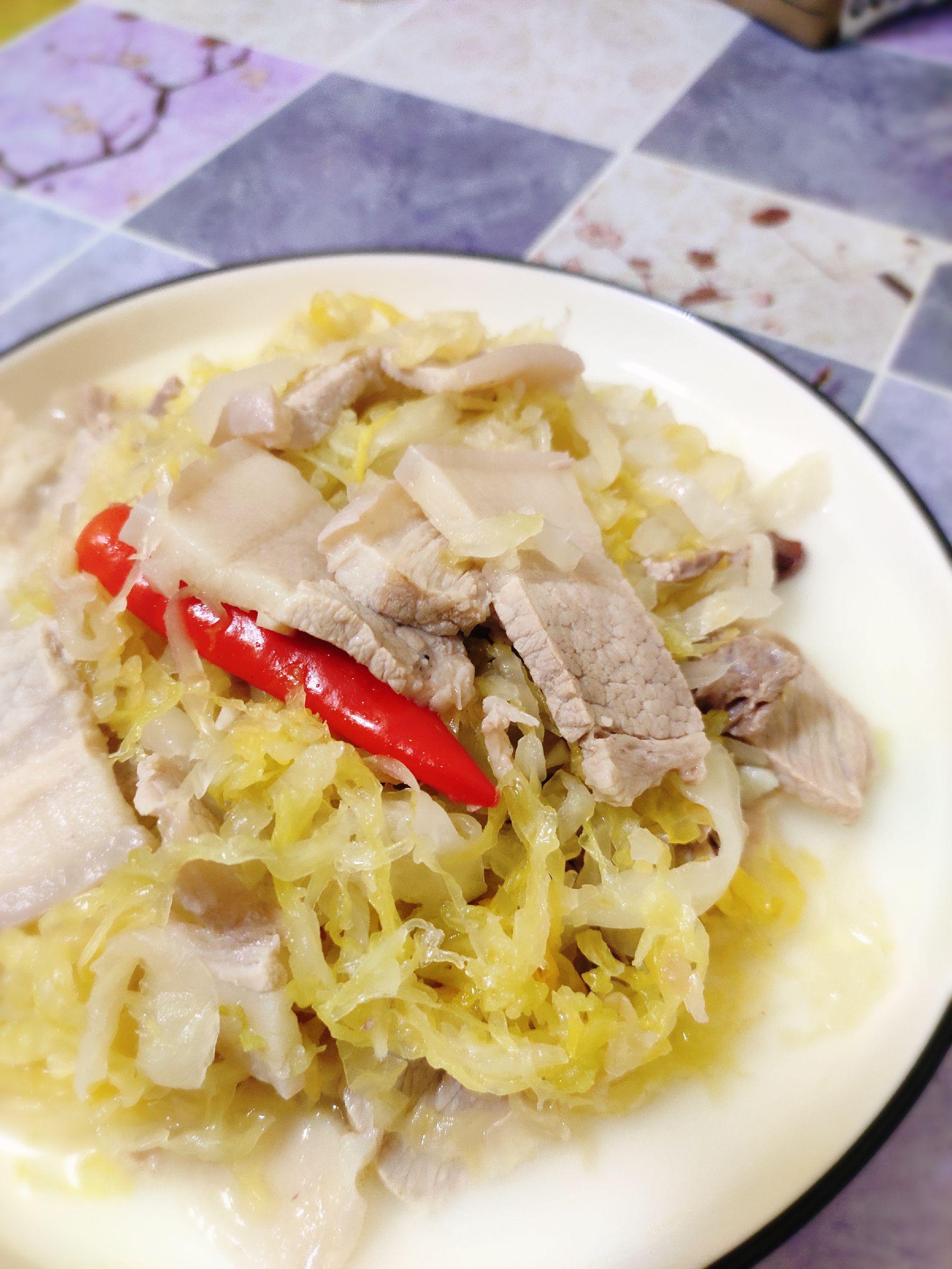 肥而不膩的酸菜川白肉的做法-咸鮮味燉菜譜