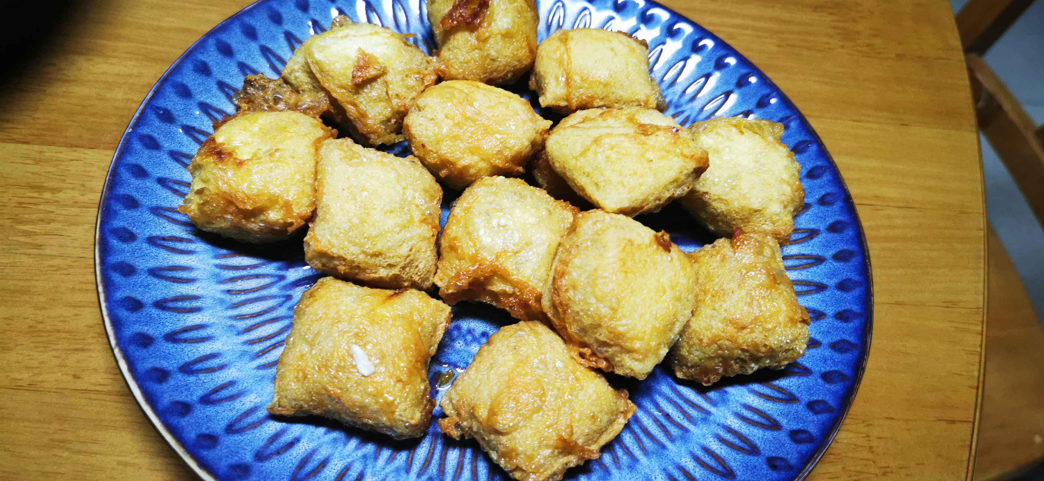 雞蛋裹油豆腐的做法-家常味炸菜譜