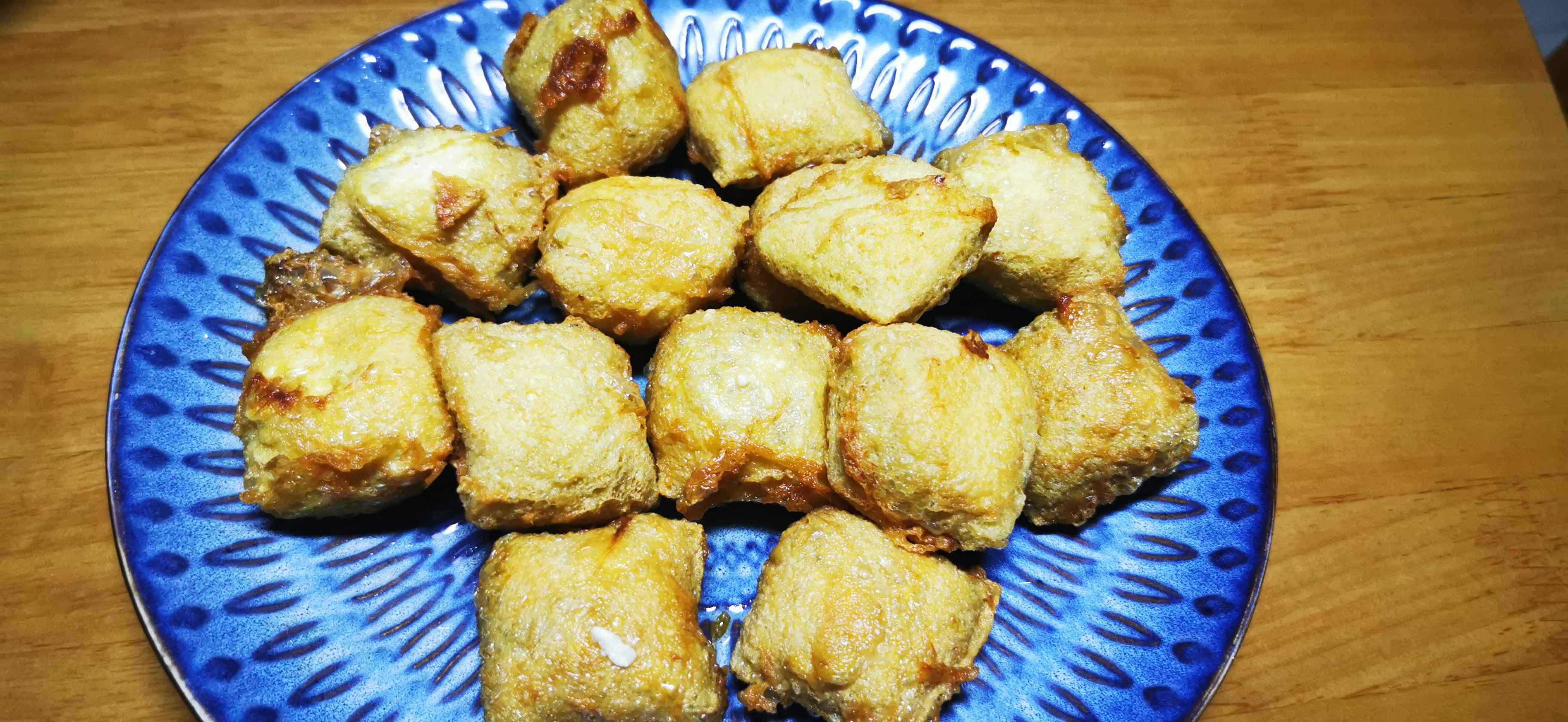 雞蛋裹油豆腐的做法-家常味炸菜譜