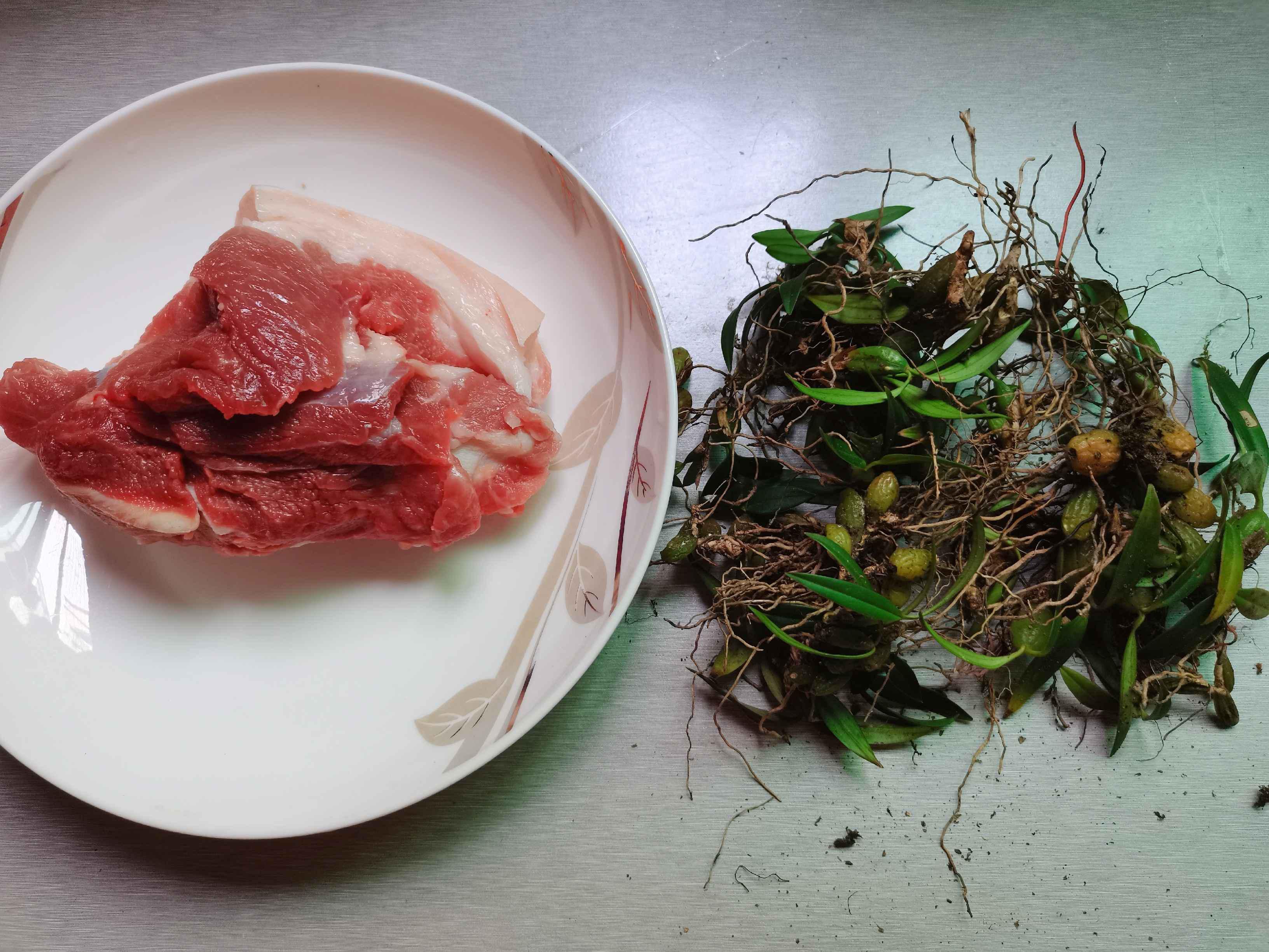 石橄欖燉肉的做法-家常味燉菜譜