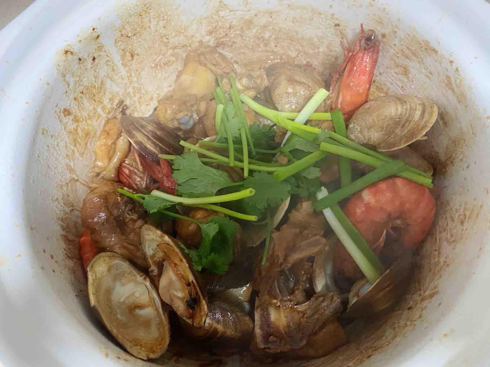 海鮮雞煲的做法-咸鮮味燜菜譜