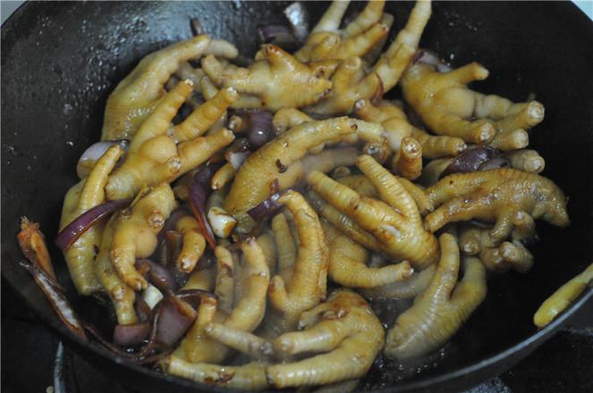 電飯鍋雞爪煲的做法-咸鮮味燒菜譜-易網健康養生網 電飯鍋雞爪煲的做法-咸鮮味燒菜譜