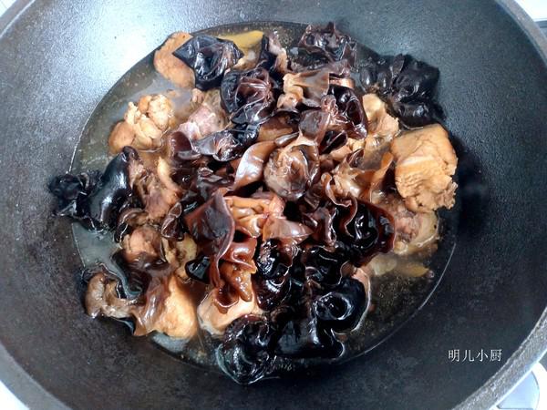 木耳燉雞的做法-家常味燉菜譜