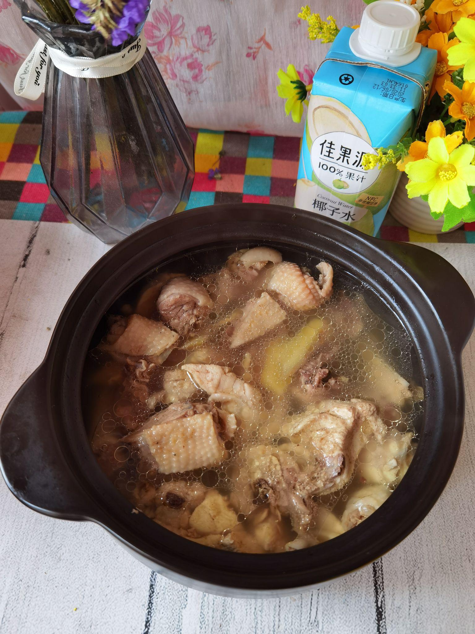 椰子雞煲的做法-咸鮮味煮菜譜