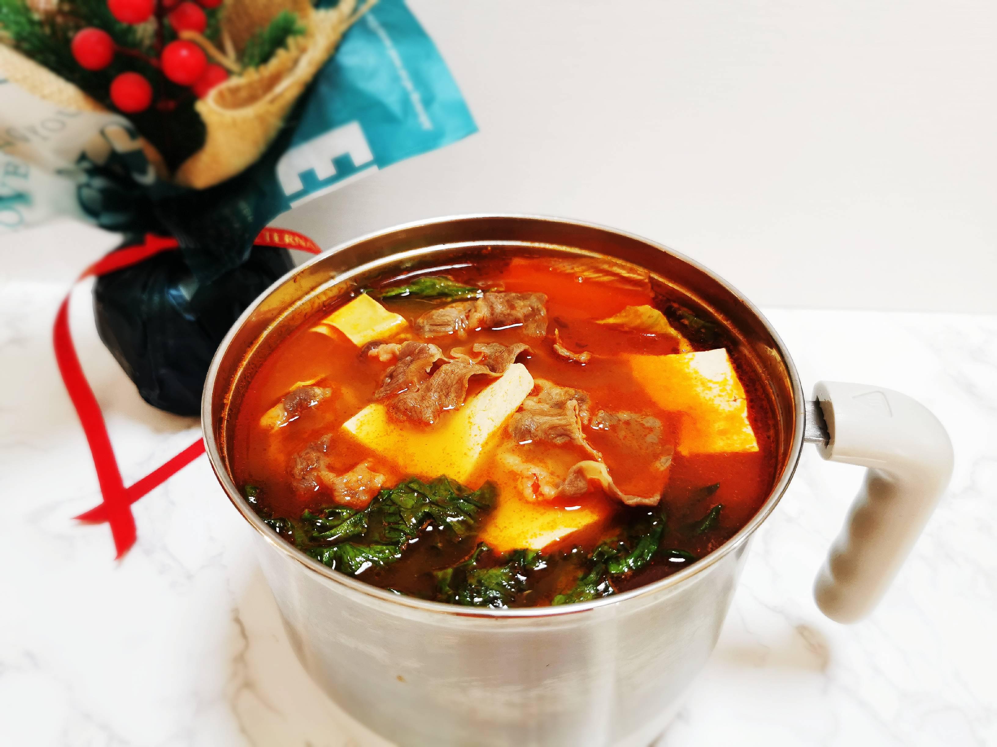 冬天最合適一個人吃的：番茄肥牛豆腐煲的做法-其它口味煮菜譜