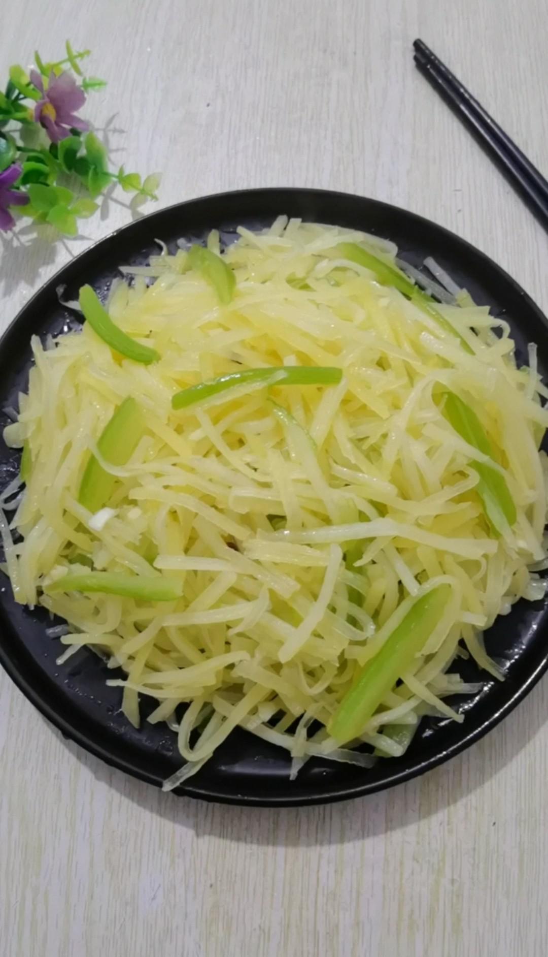 芹菜炒土豆絲的做法-咸鮮味炒菜譜