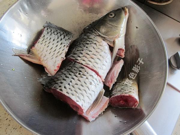 清燉鯉魚的做法-香辣味燉菜譜