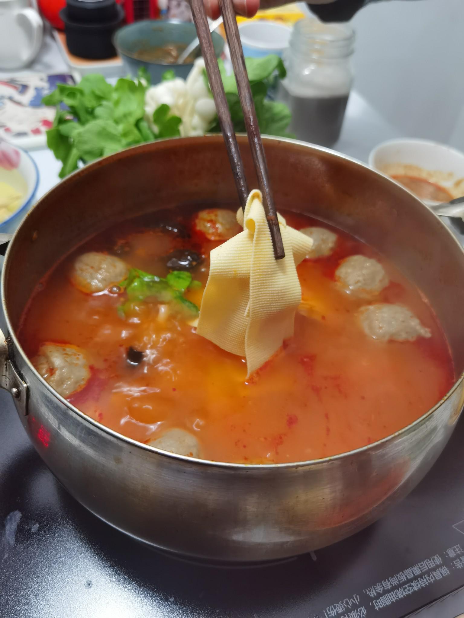 番茄牛腩涮涮鍋，冬天吃再適合不過了的做法-茄汁味煮菜譜