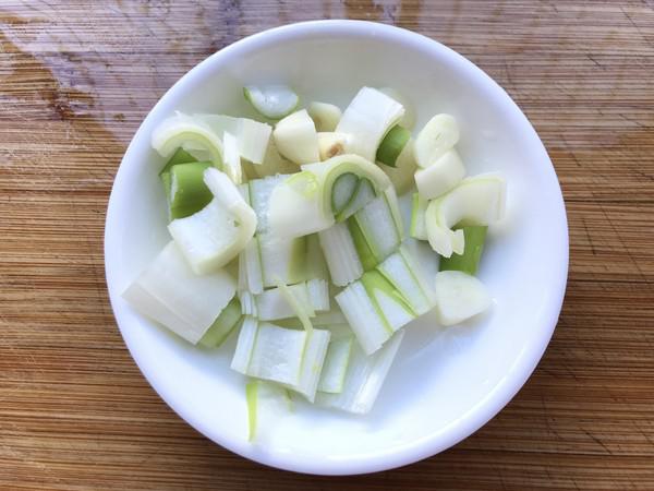 脆爽清口，營(yíng)養(yǎng)下飯的青椒木耳炒雞蛋的做法-家常味炒菜譜