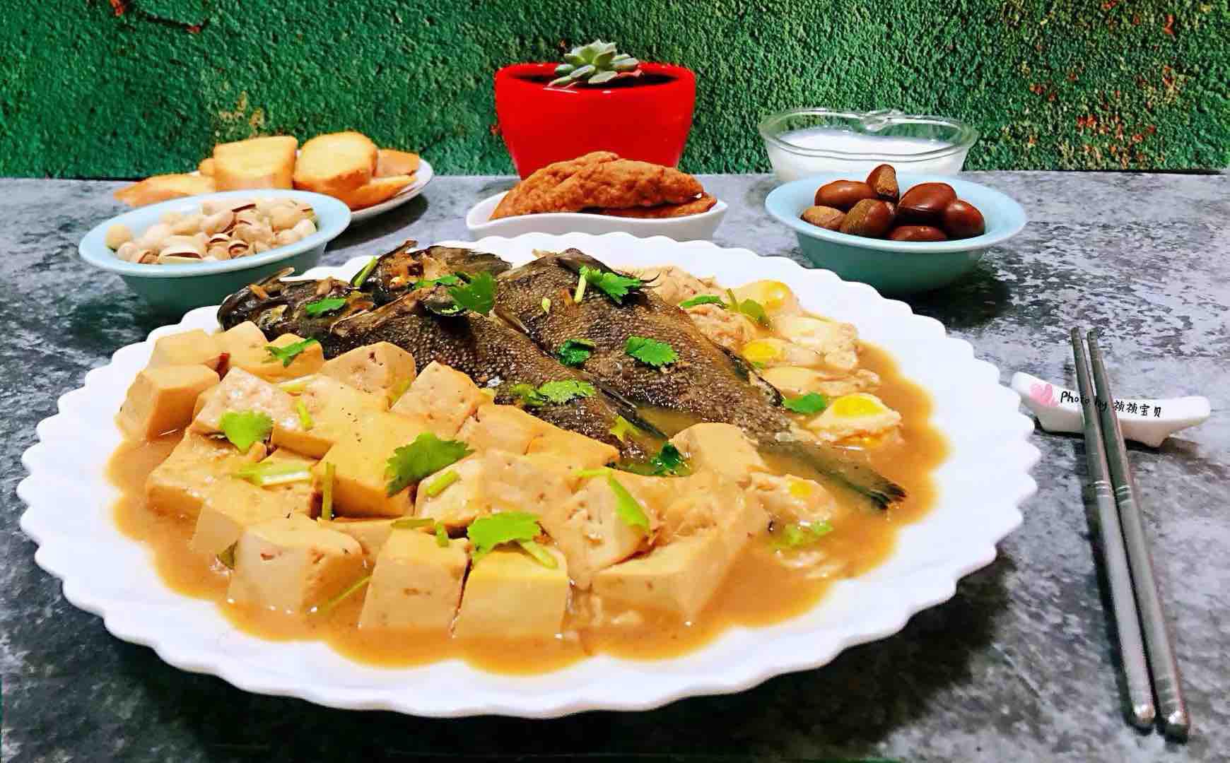 鵪鶉蛋豆腐燉黑魚的做法-咸鮮味燉菜譜