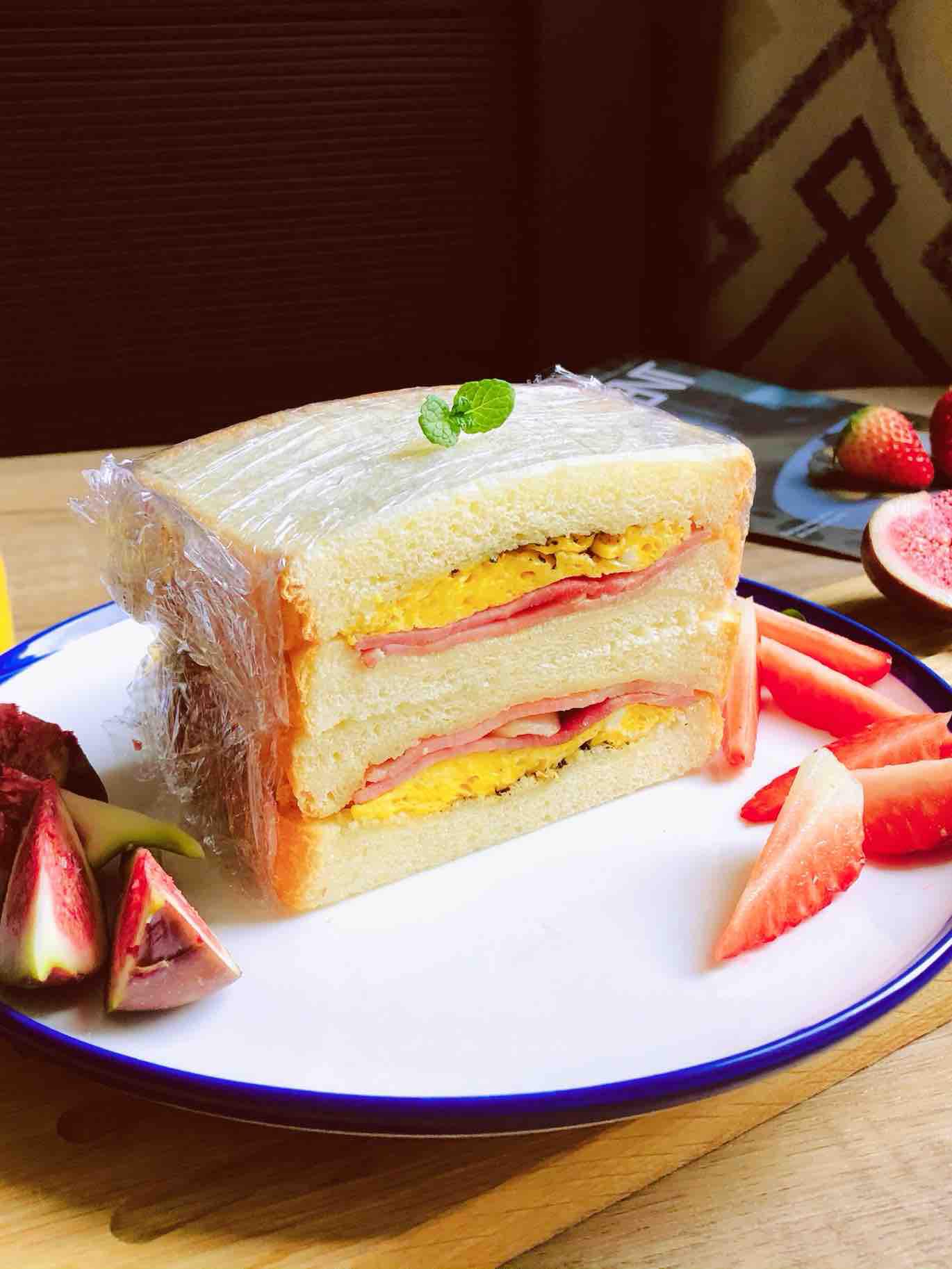 五分鐘早餐，培根煎蛋三明治的做法-咸鮮味其它工藝菜譜