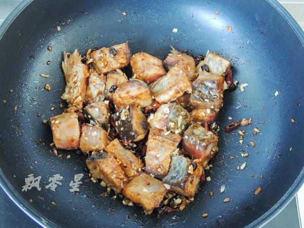 豉香蒸臘魚，咸香適口超下飯的做法-家常味蒸菜譜