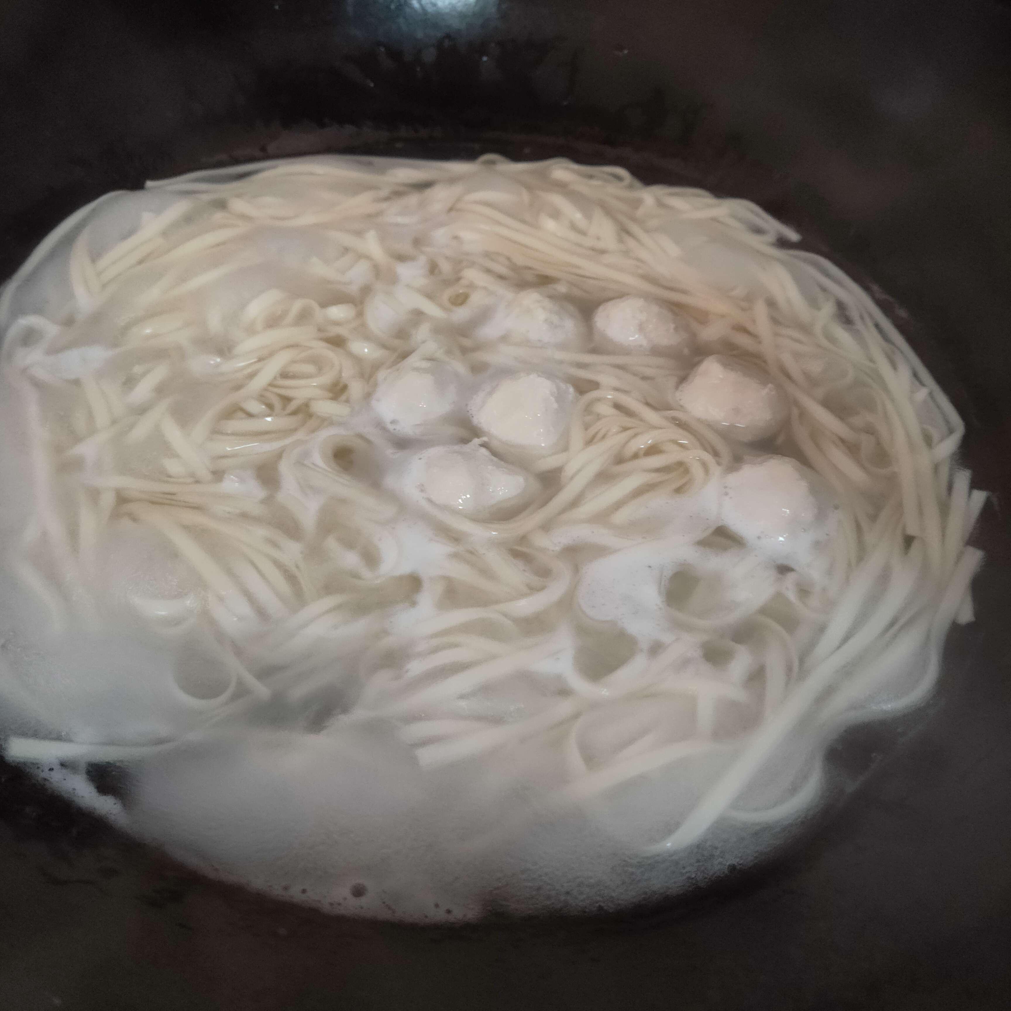 麻油雞汁面的做法-家常味煮菜譜