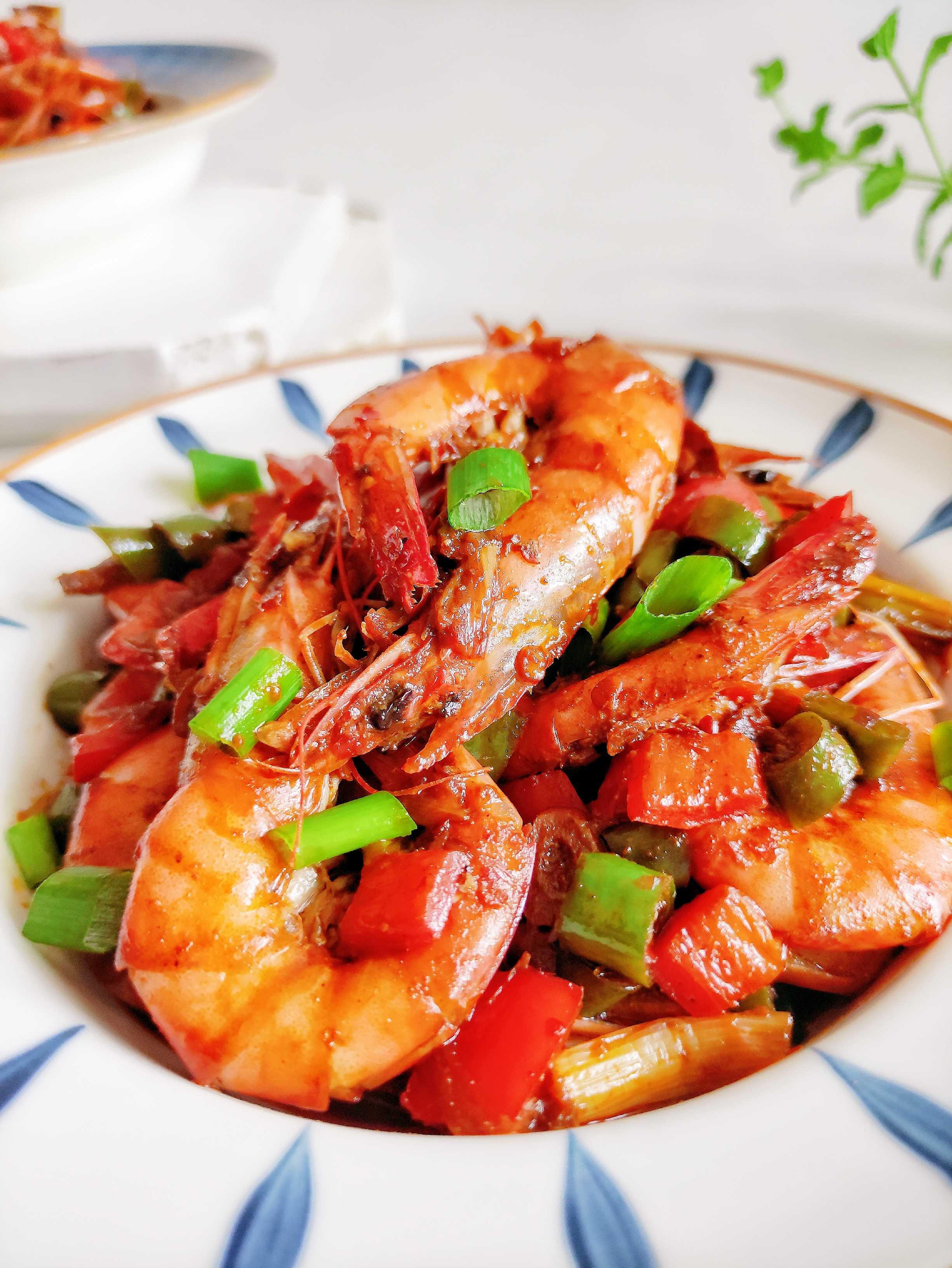 超好吃家常菜，香辣蝦美食菜譜的做法-香辣味炒菜譜