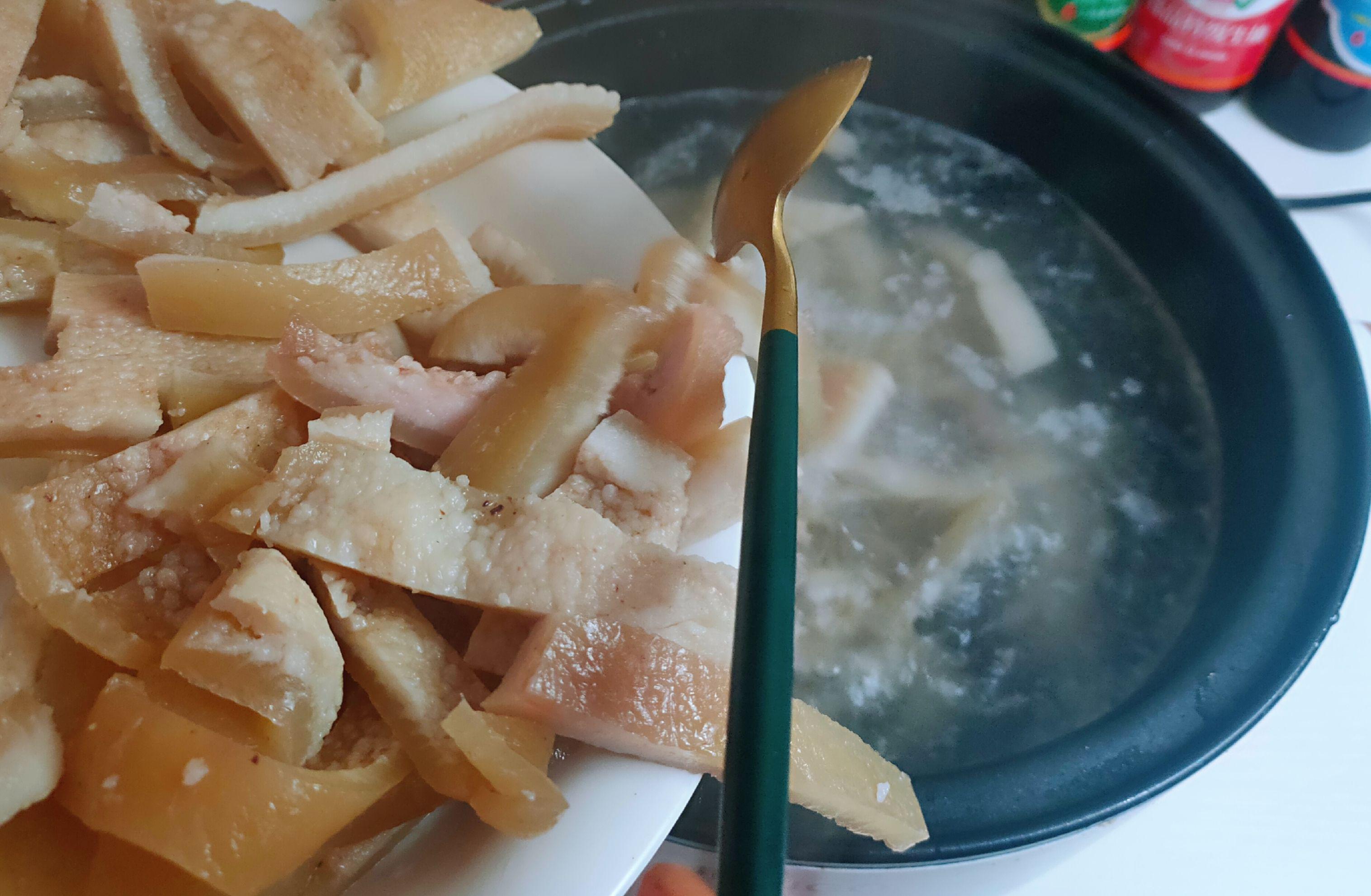 美容又好吃的豬皮凍的做法-咸鮮味燉菜譜