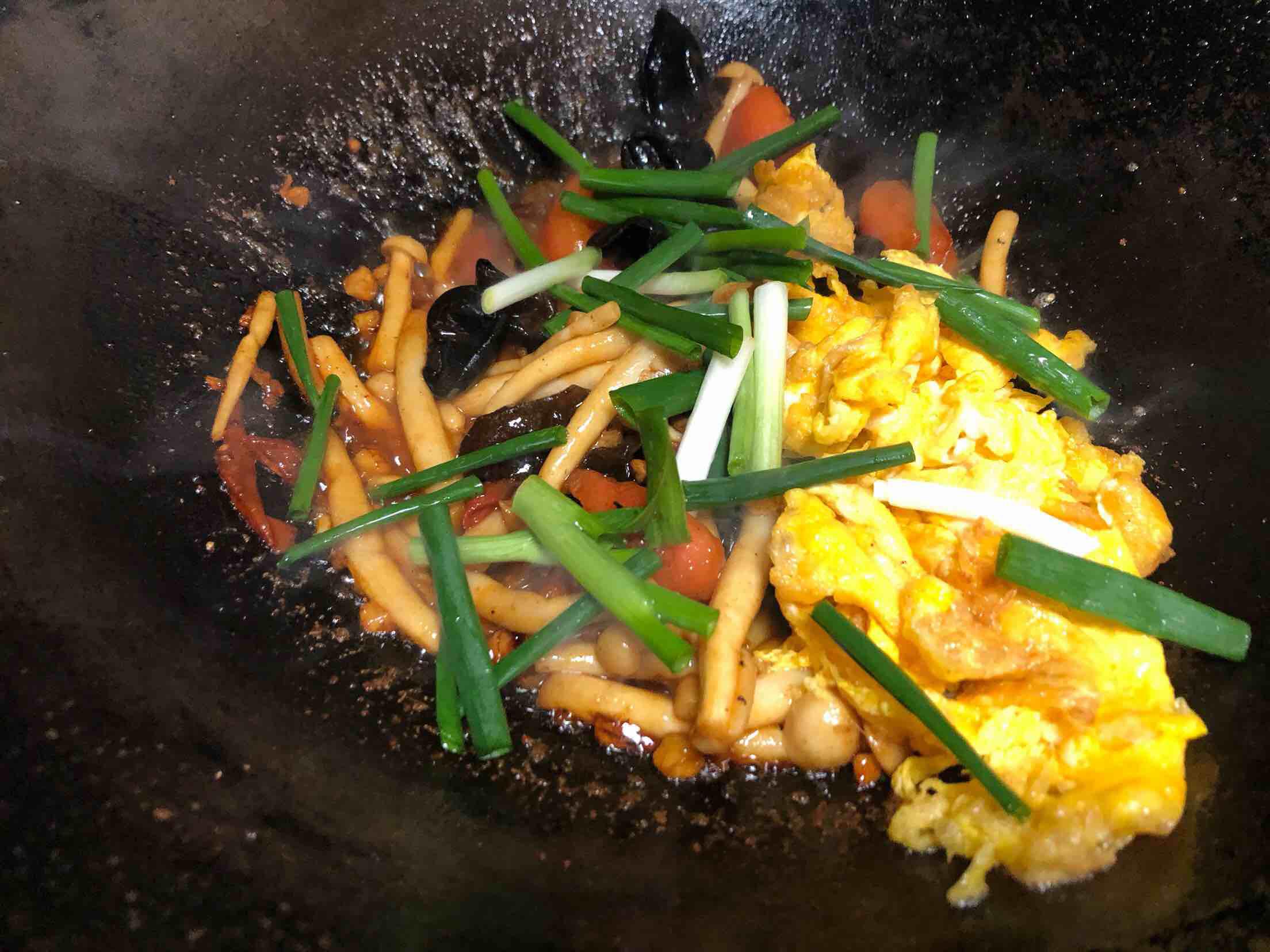 白玉菇炒三鮮的做法-家常味炒菜譜-易網(wǎng)健康養(yǎng)生網(wǎng) 白玉菇炒三鮮的做法-家常味炒菜譜