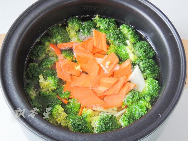 西藍花炒蝦仁的做法-家常味炒菜譜