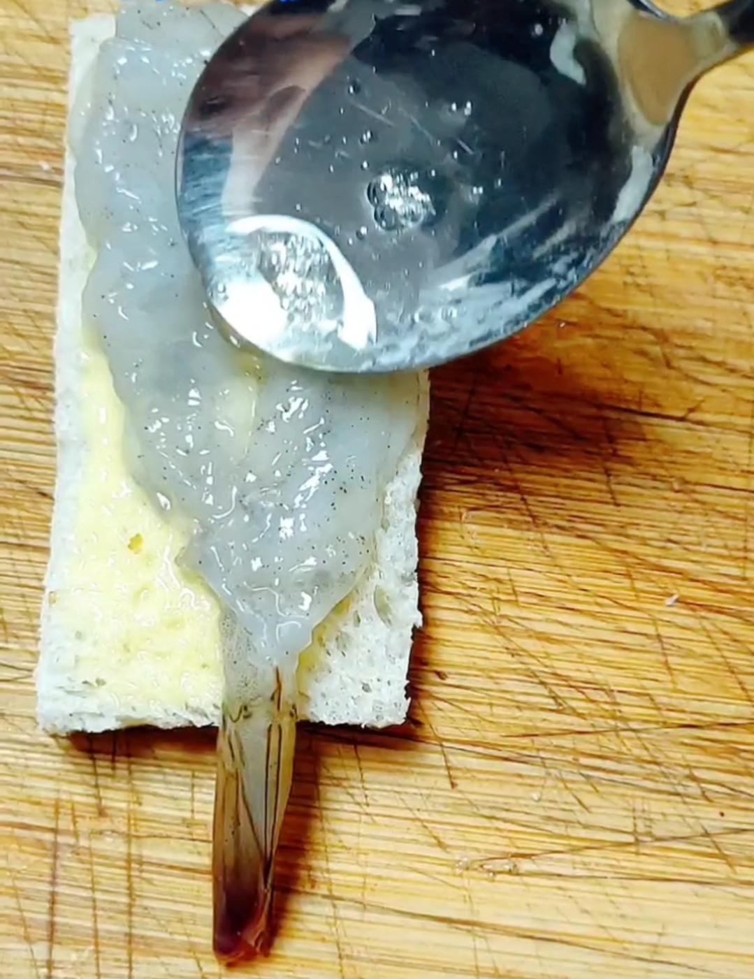 三彩大蝦的做法-家常味炸菜譜