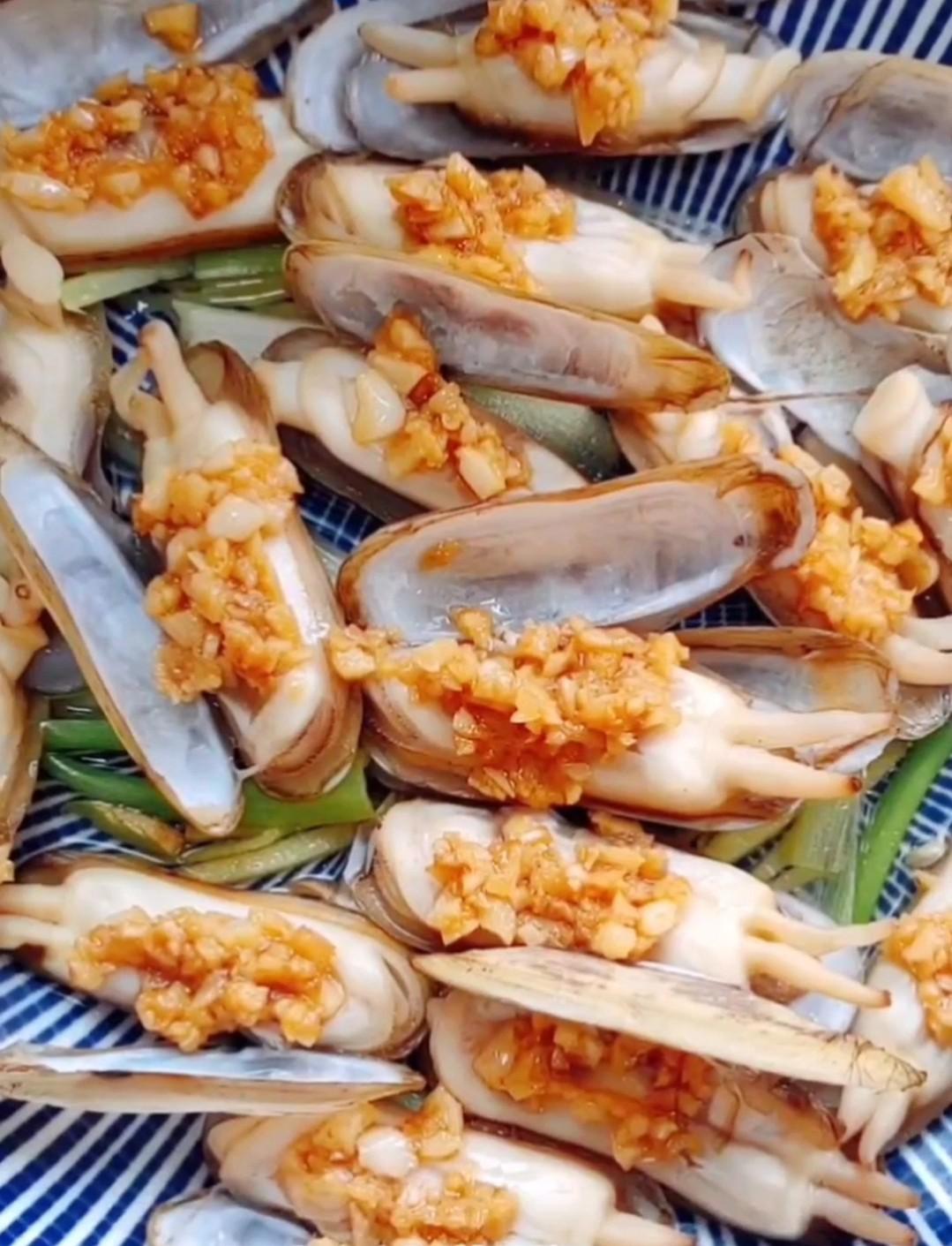 蒜蓉蟶子的做法-蒜香味蒸菜譜