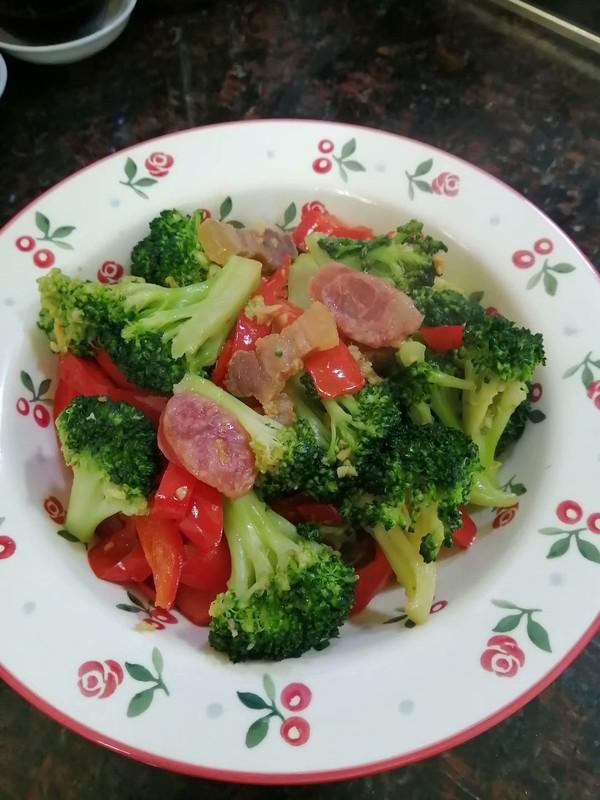 簡簡單單也不失美味~~臘味炒西蘭花的做法-家常味炒菜譜