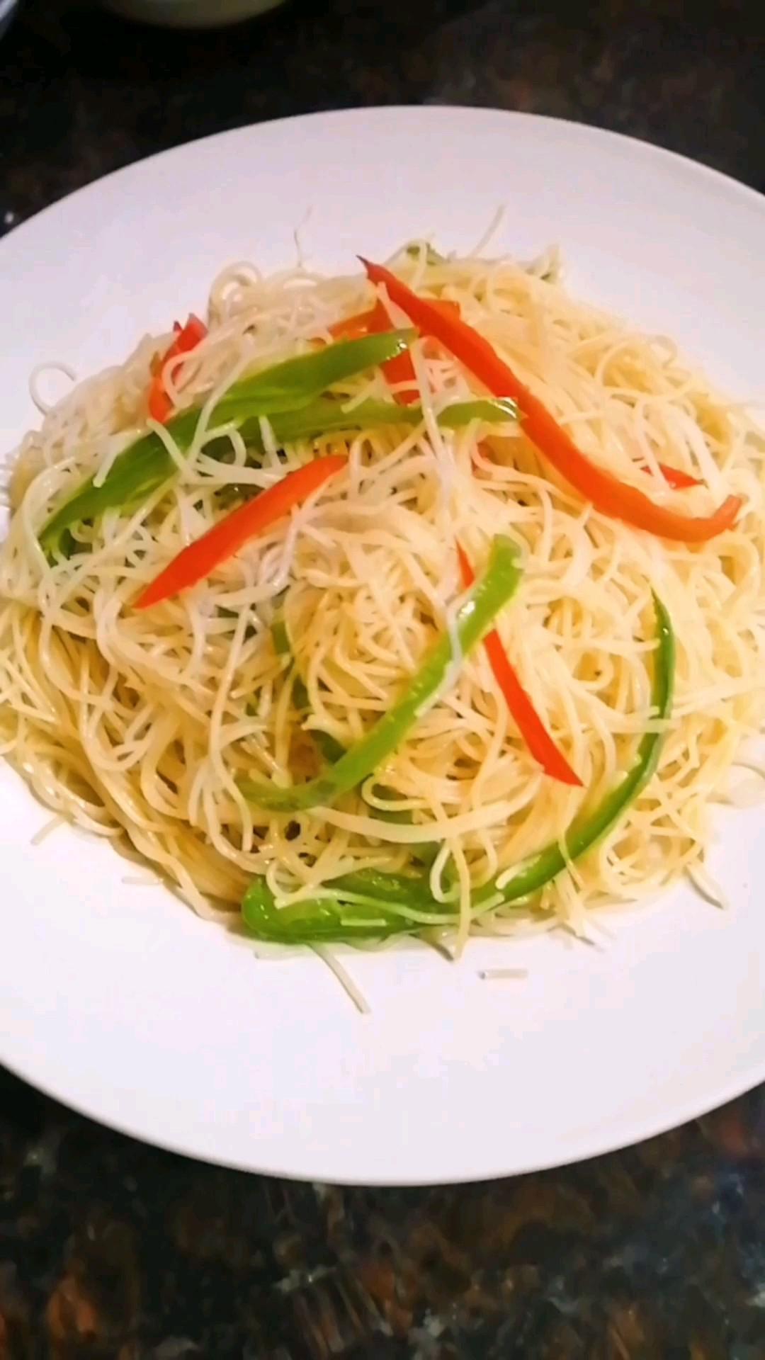 辣椒炒米粉的做法-家常味炒菜譜