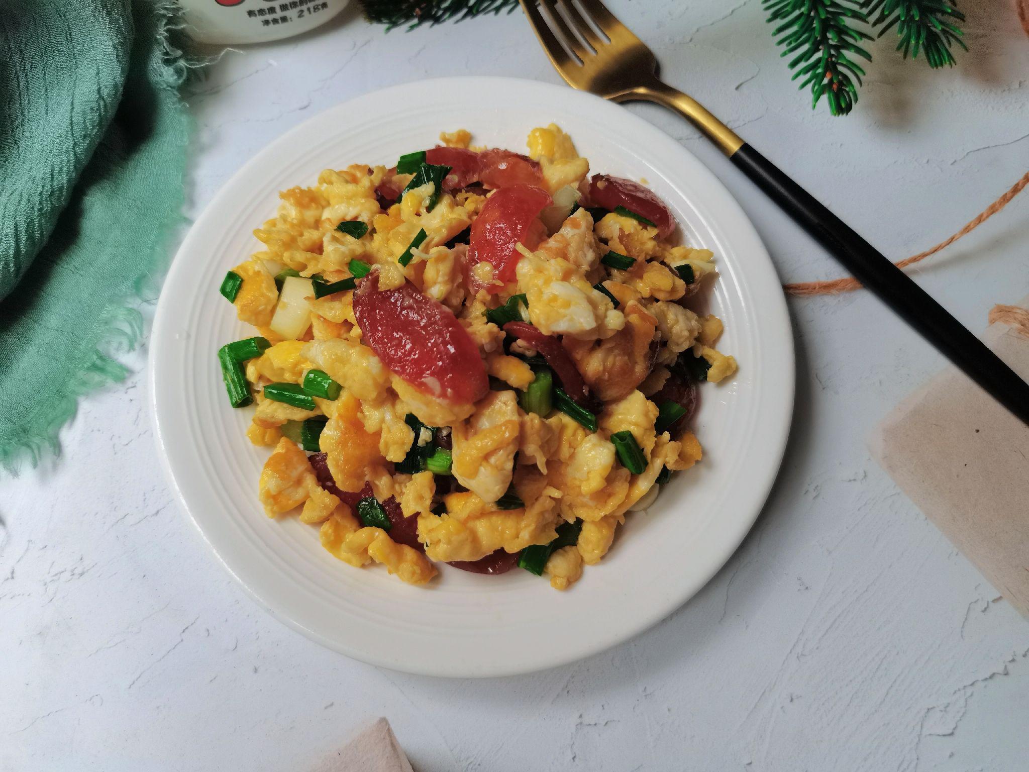 臘腸炒雞蛋的做法-家常味炒菜譜