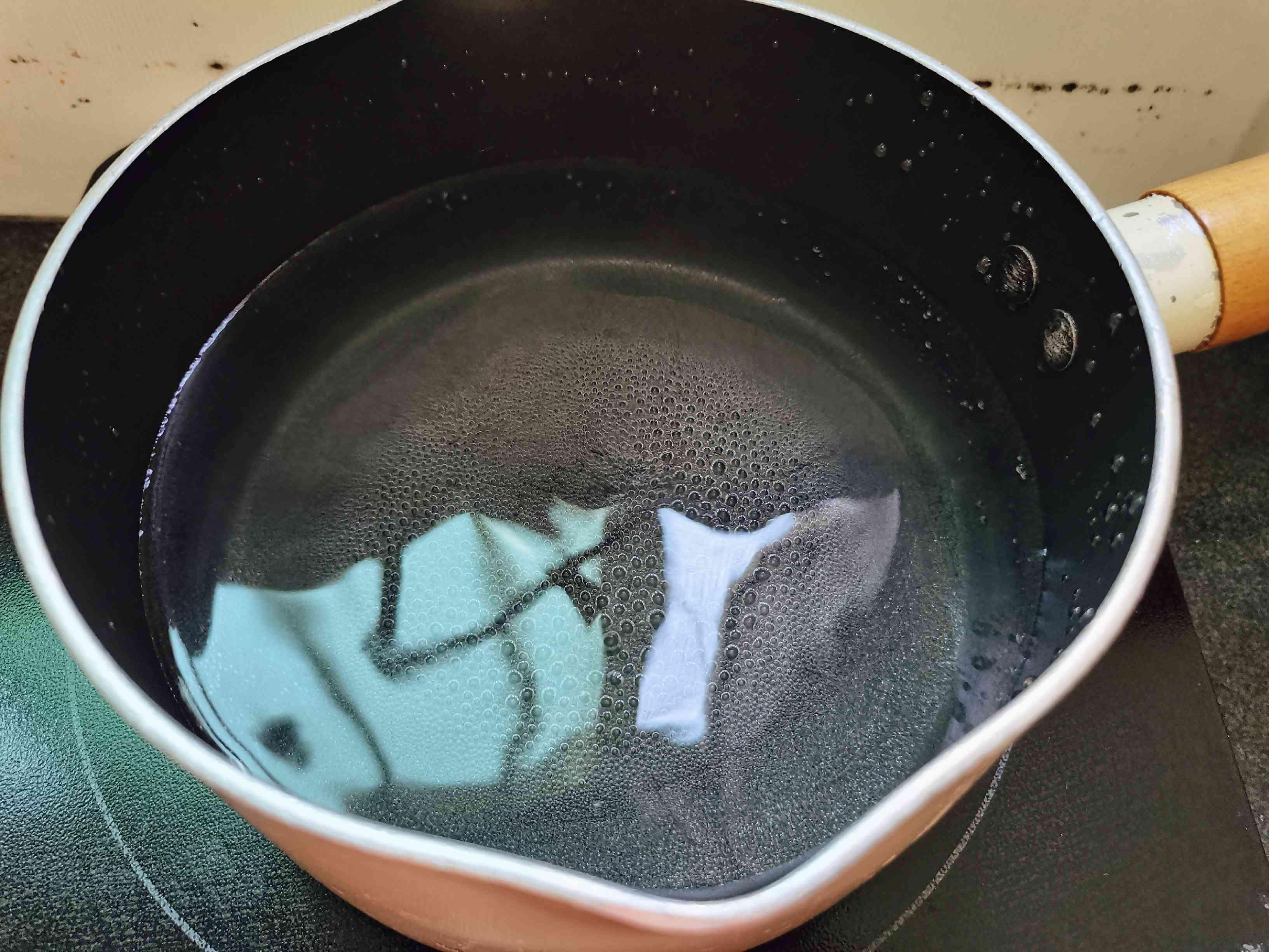 麻辣鴨血的做法-麻辣味煮菜譜