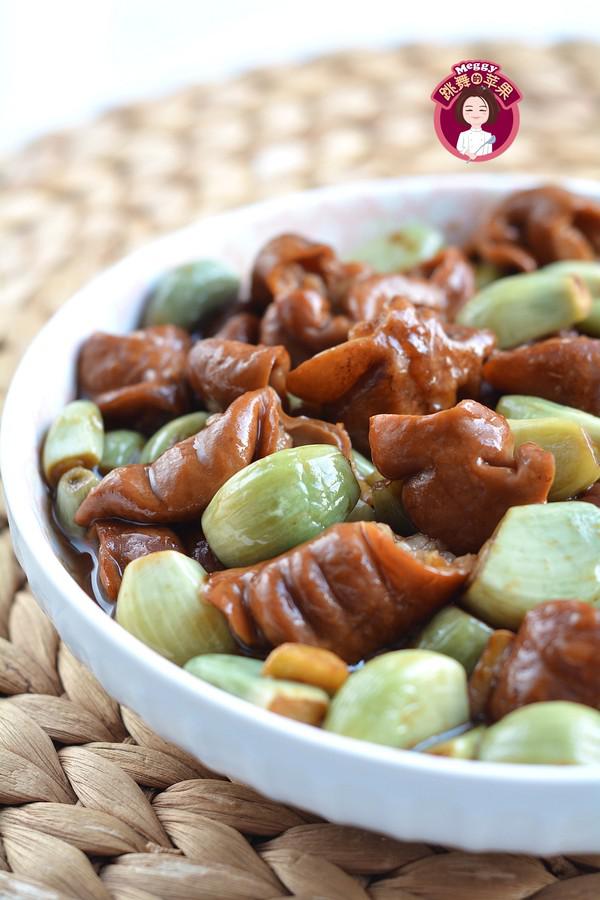 臘八蒜燒肥腸的做法-蒜香味燒菜譜