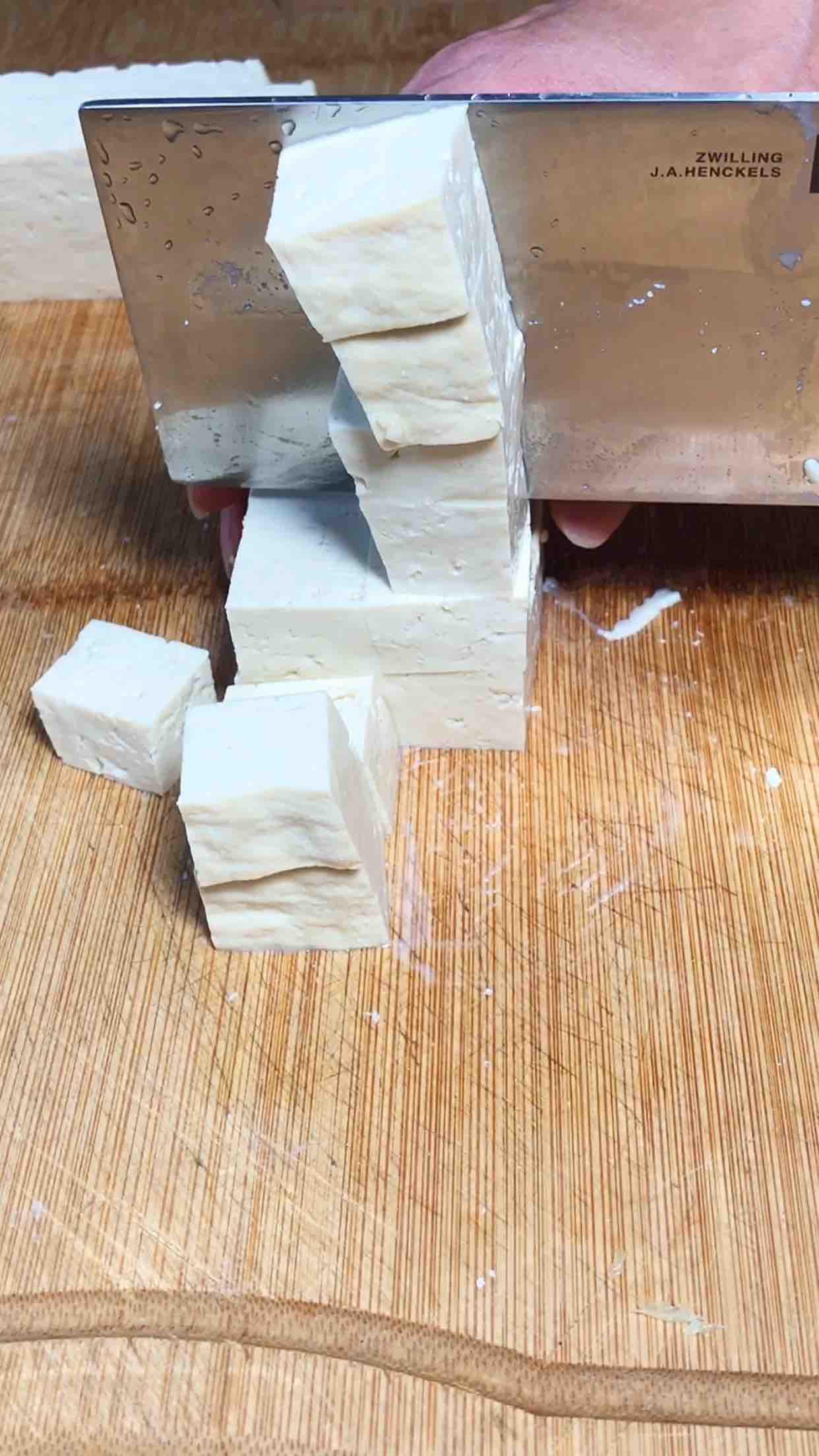 麻婆炒豆腐的做法-麻辣味炒菜譜