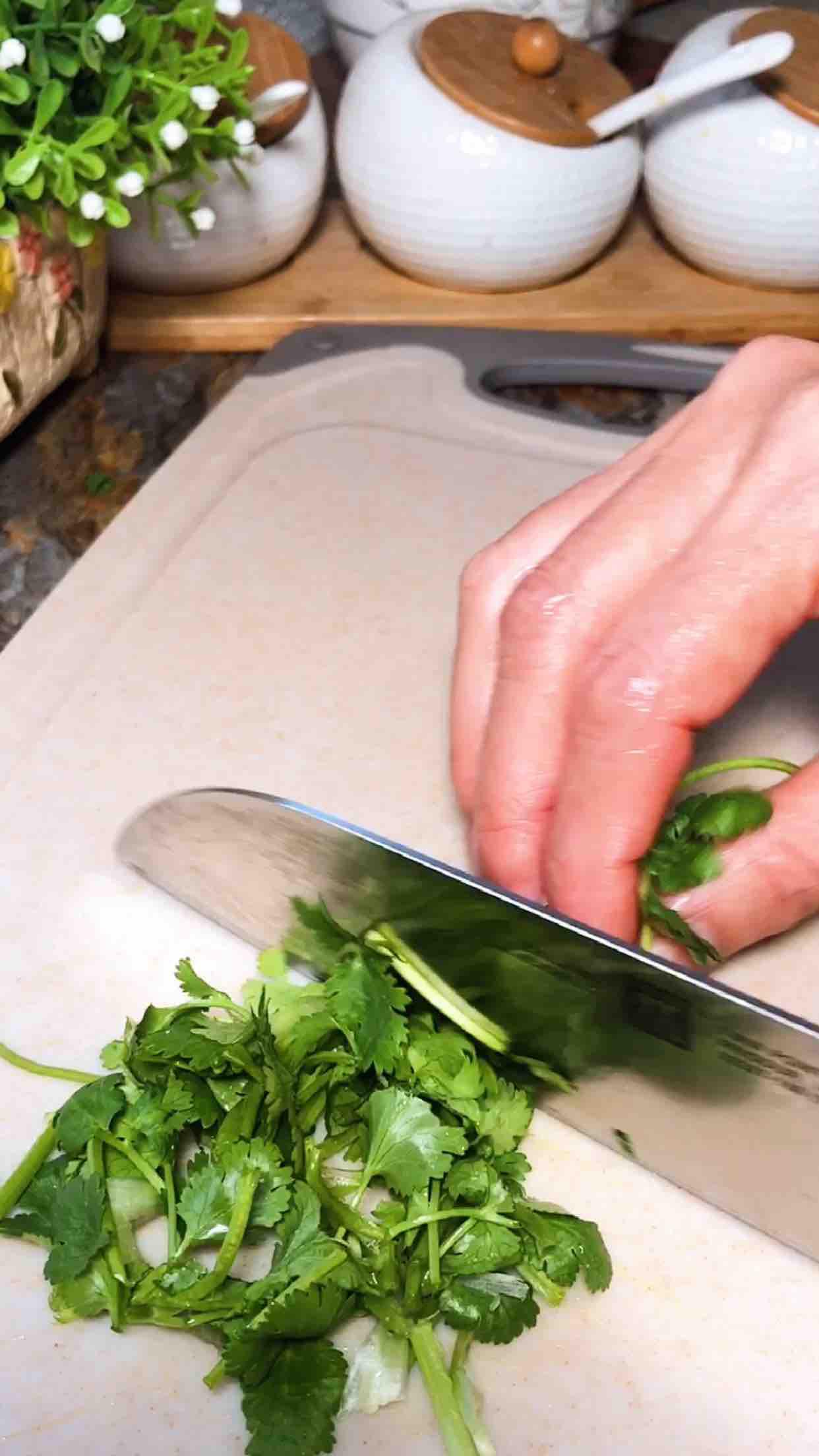 麻醬面皮的做法-酸辣味拌菜譜