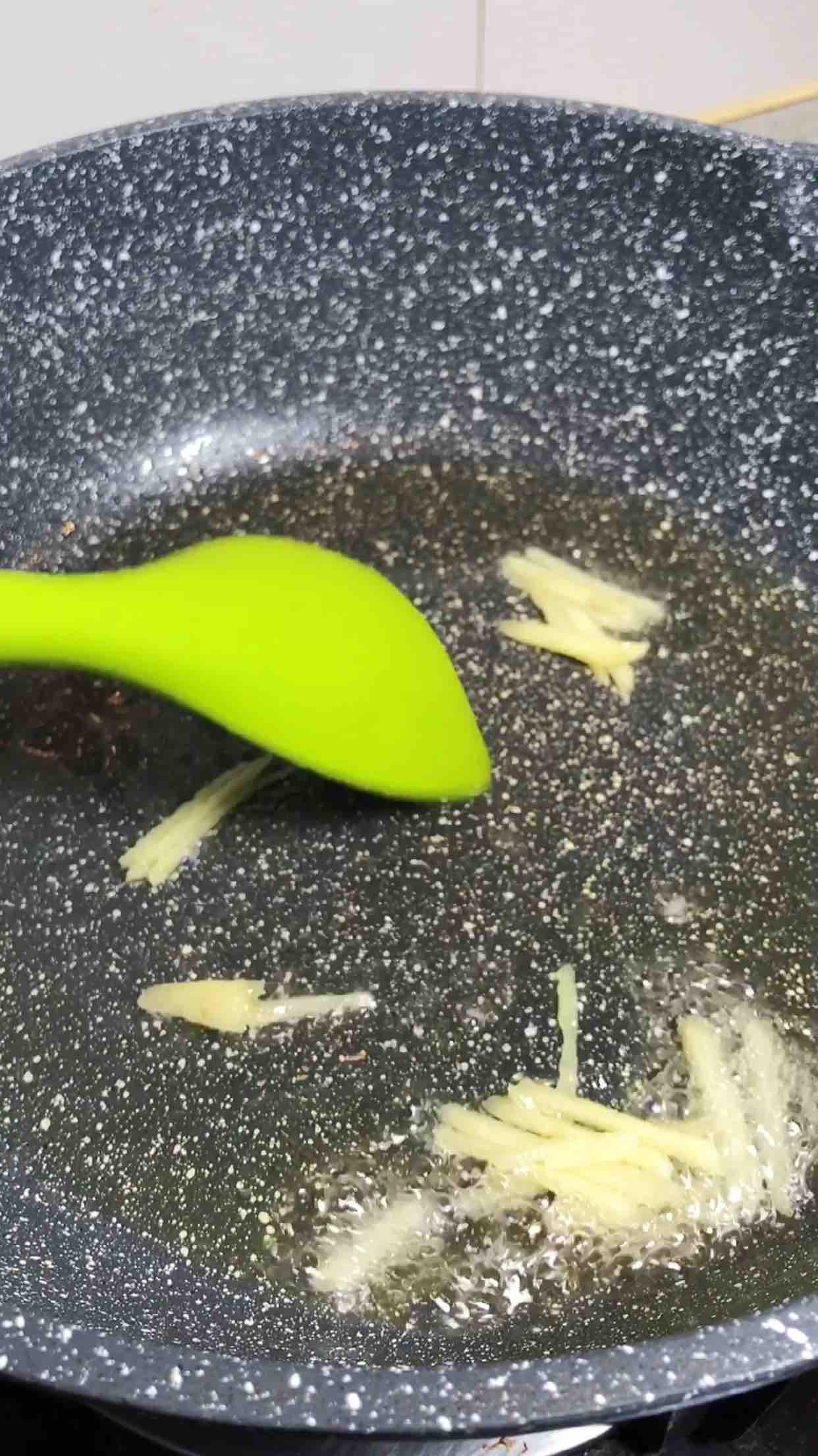 咖喱雞肉飯的做法-咖喱味煮菜譜-易網(wǎng)健康養(yǎng)生網(wǎng) 咖喱雞肉飯的做法-咖喱味煮菜譜