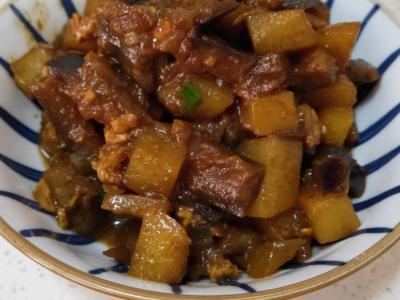 茄子燉土豆的做法-咸鮮味炒菜譜
