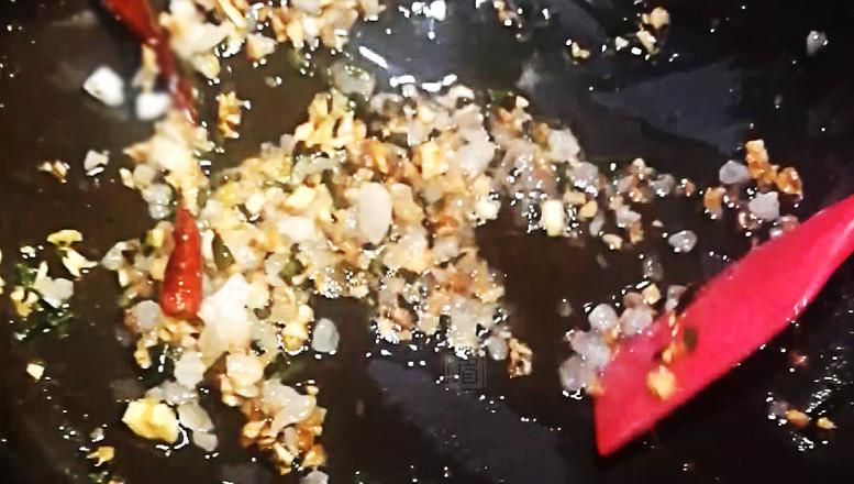 黃燜雞米飯的做法-麻辣味煮菜譜