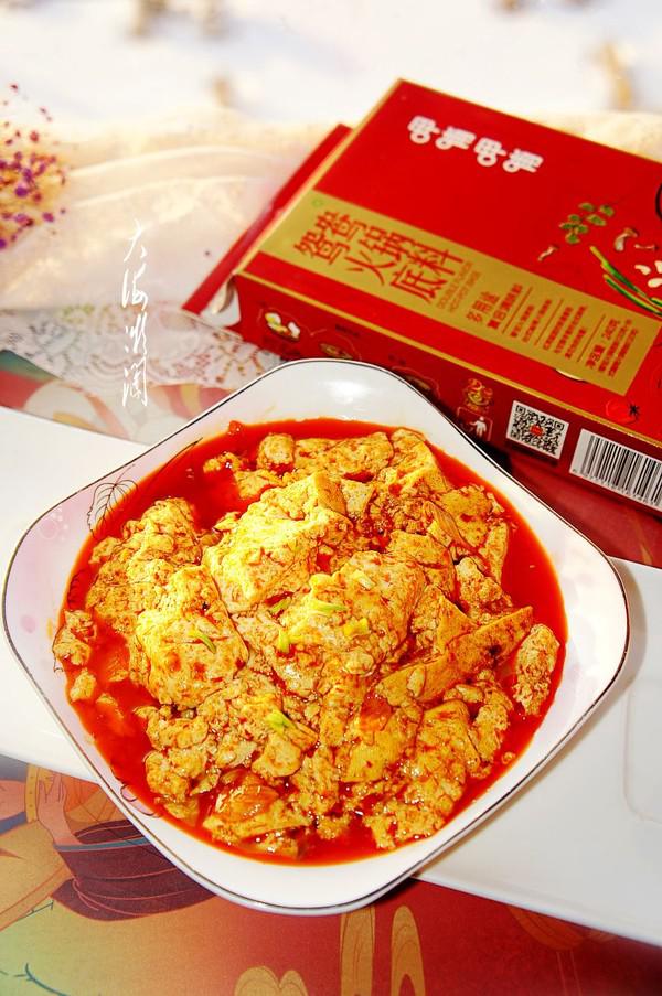 超簡單的麻辣豆腐用火鍋底料做，香辣爽口，無敵下飯菜的做法-麻辣味燉菜譜