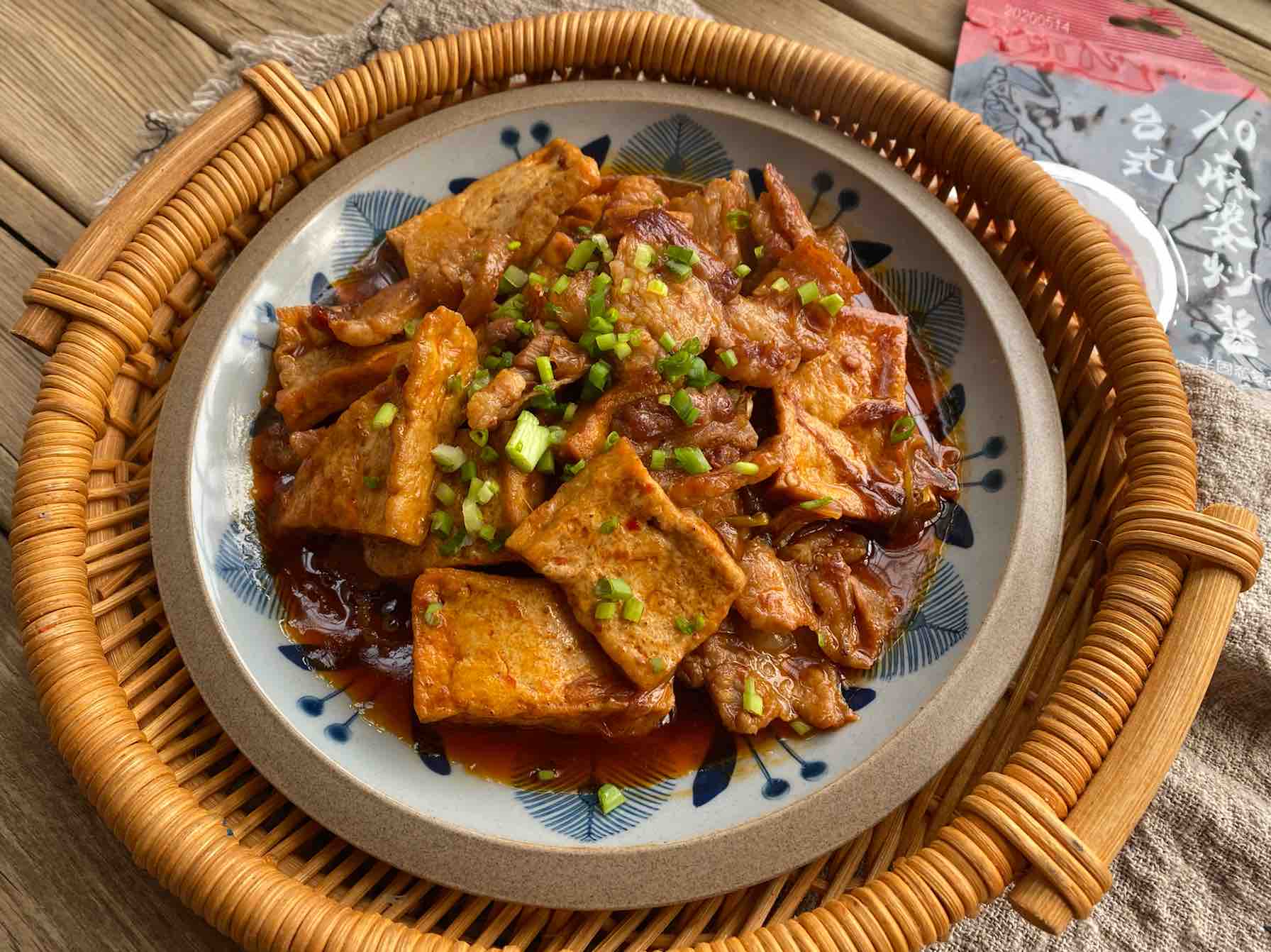 干鍋豆腐的做法-家常味炒菜譜