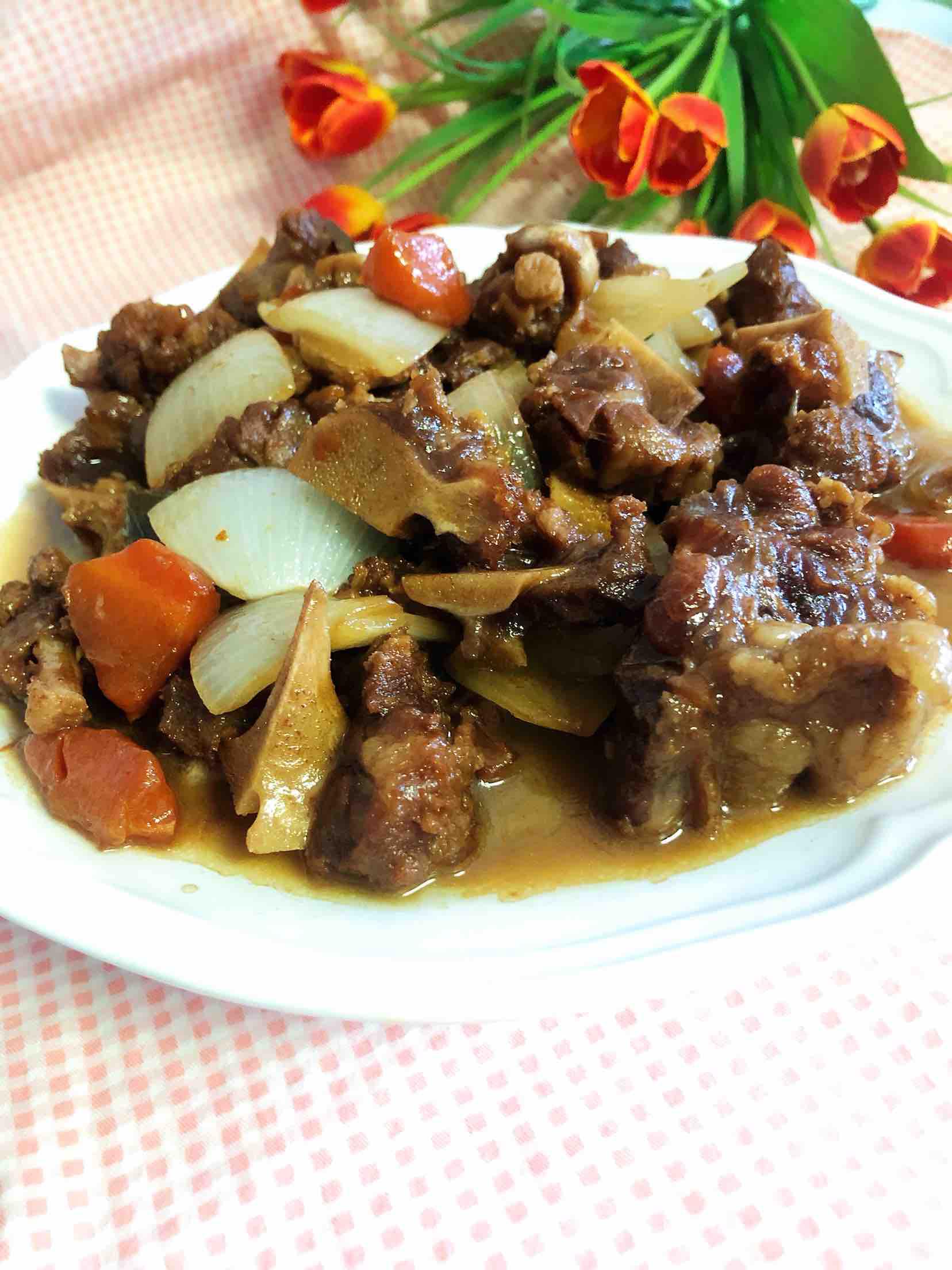 紅燒牛尾的做法-咸鮮味煮菜譜