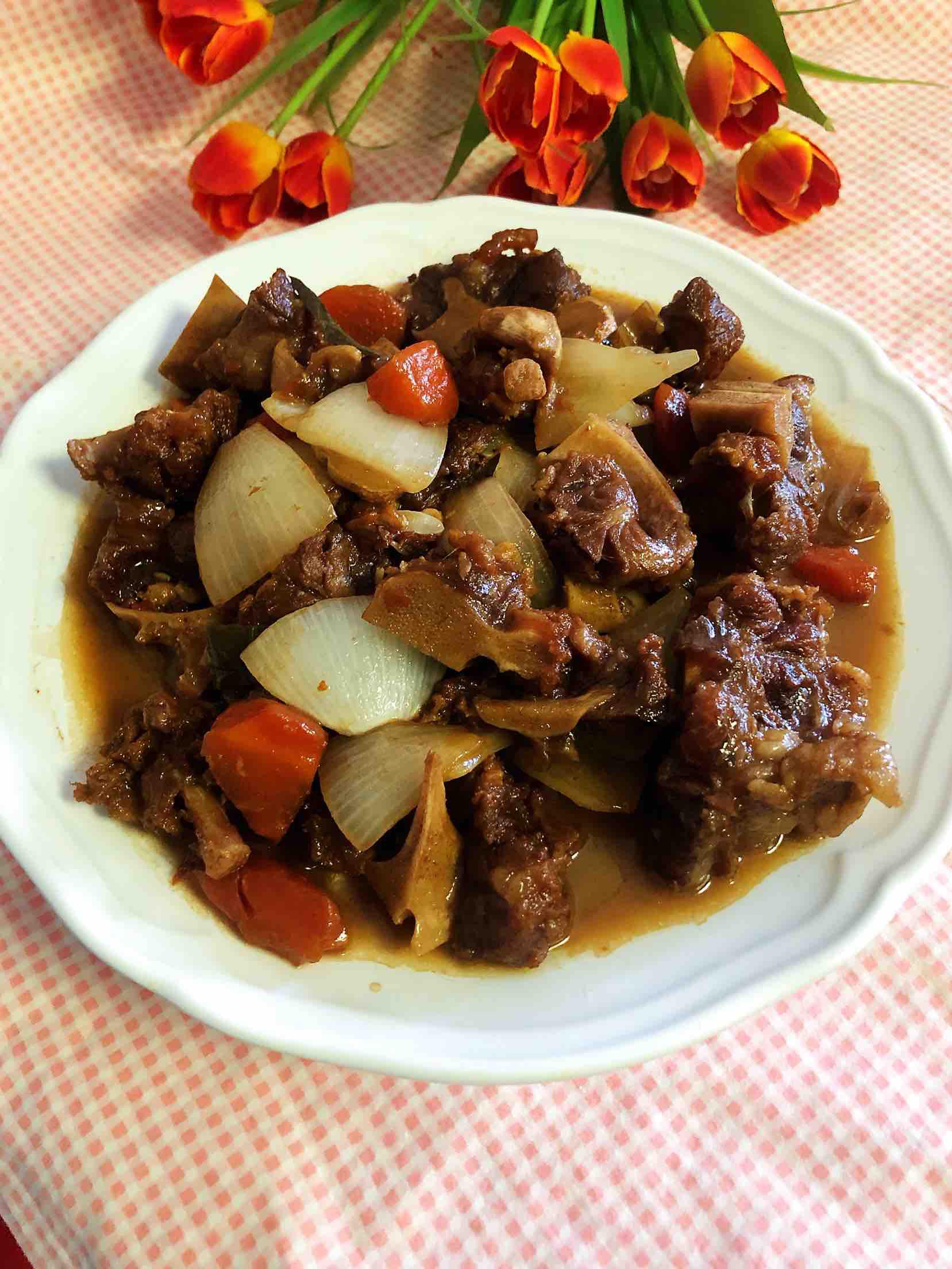 紅燒牛尾的做法-咸鮮味煮菜譜