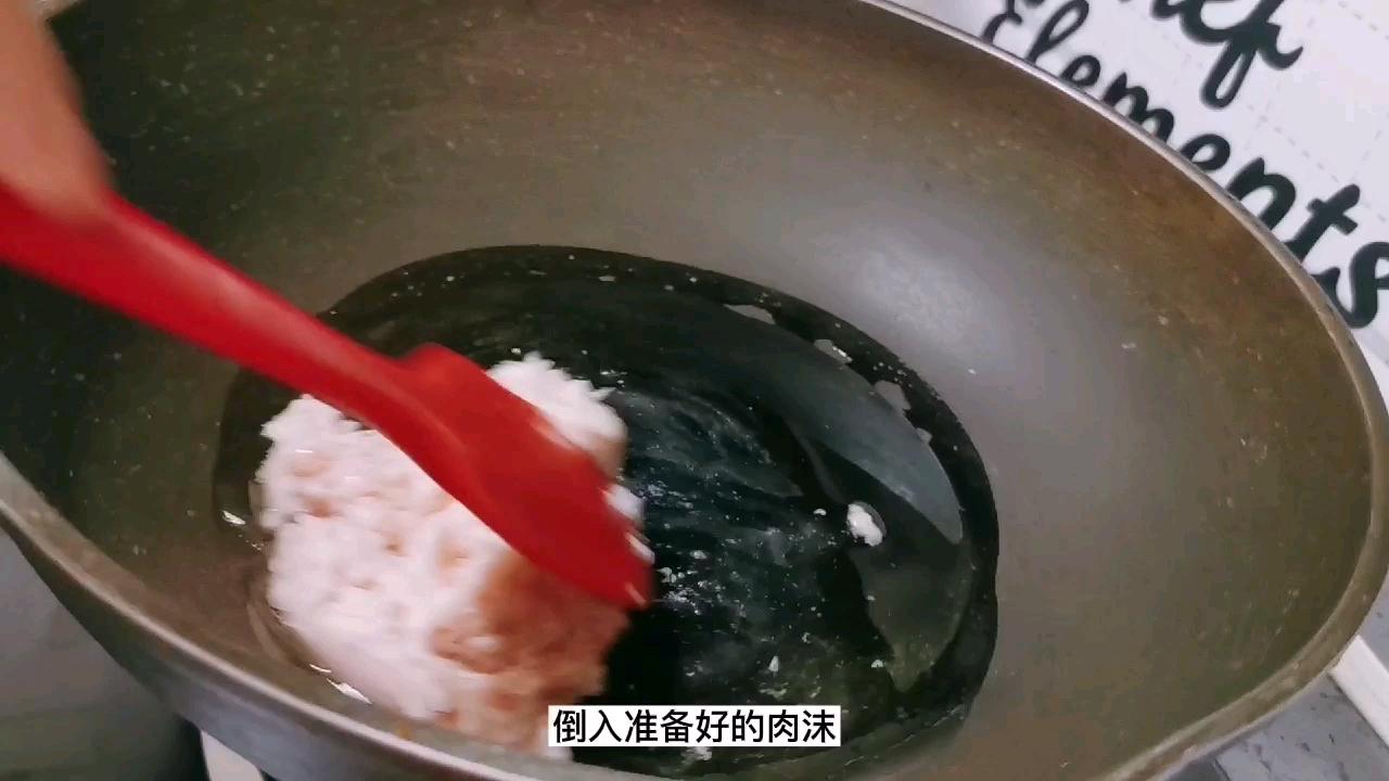 茄子不要油炸了，蒸著吃才更健康：肉沫蒸茄子的做法-咸鮮味蒸菜譜