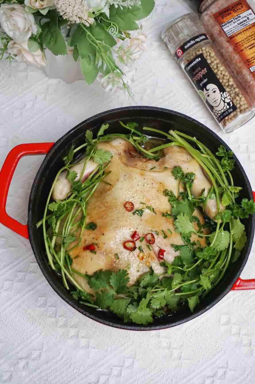 無(wú)水蔥油雞的做法-蔥香味燜菜譜