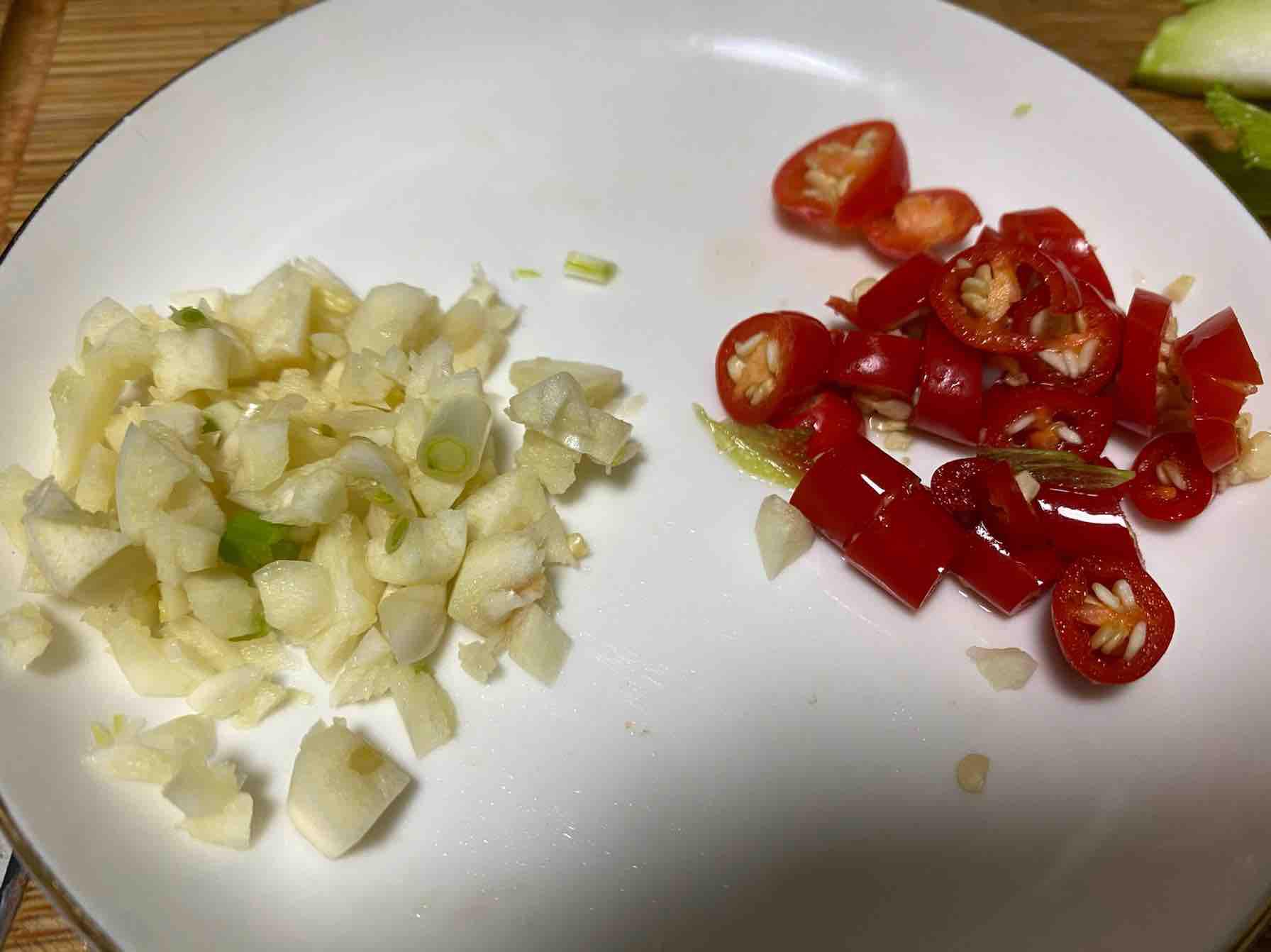 兒菜炒肉絲的做法-家常味炒菜譜