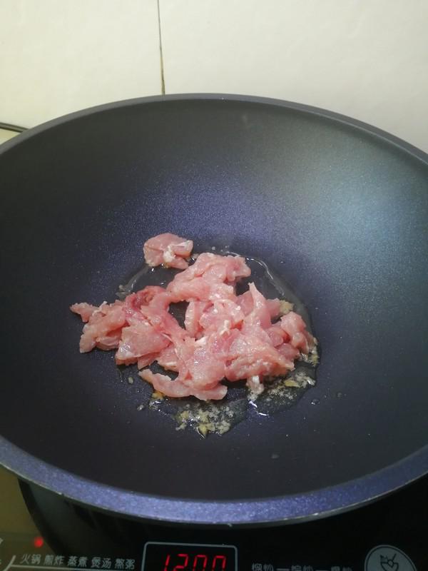 簡(jiǎn)簡(jiǎn)單單也不失美味~~木耳炒肉絲的做法-家常味炒菜譜