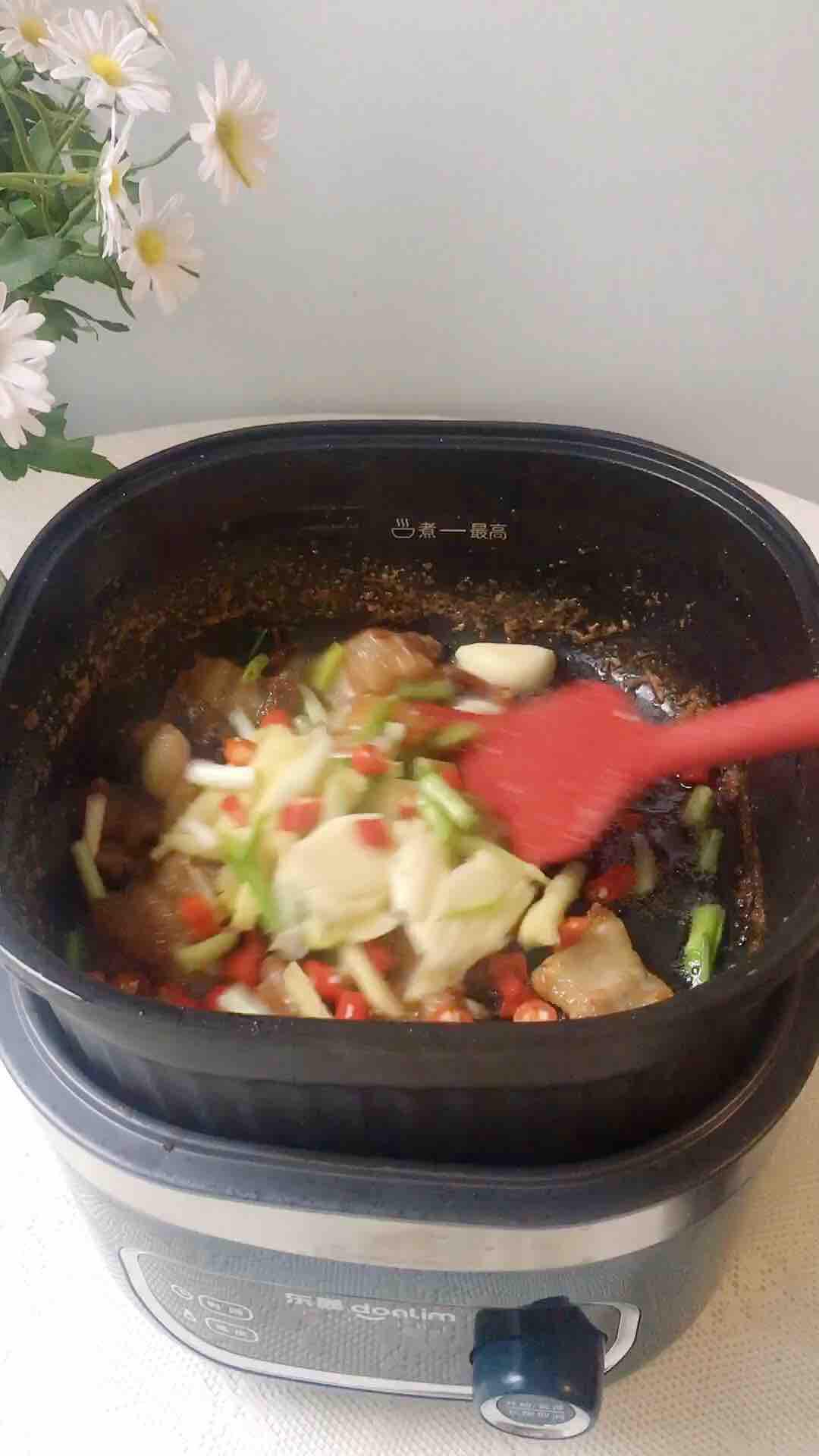 白菜豬肉燉粉條的做法-家常味煮菜譜