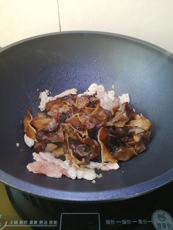 簡(jiǎn)簡(jiǎn)單單也不失美味~~木耳炒肉絲的做法-家常味炒菜譜