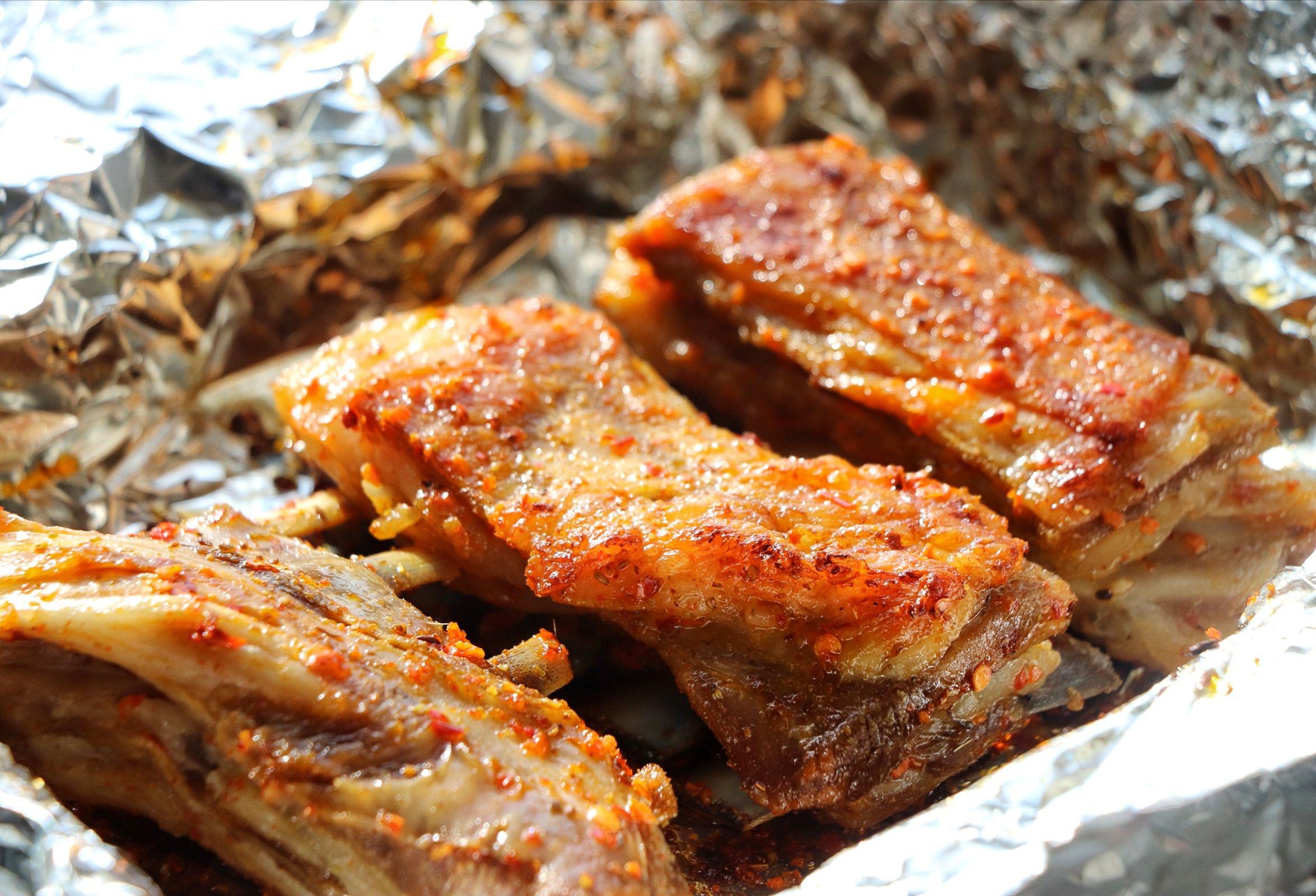 孜然烤羊排的做法-香辣味烤菜譜-易網(wǎng)健康養(yǎng)生網(wǎng) 孜然烤羊排的做法-香辣味烤菜譜