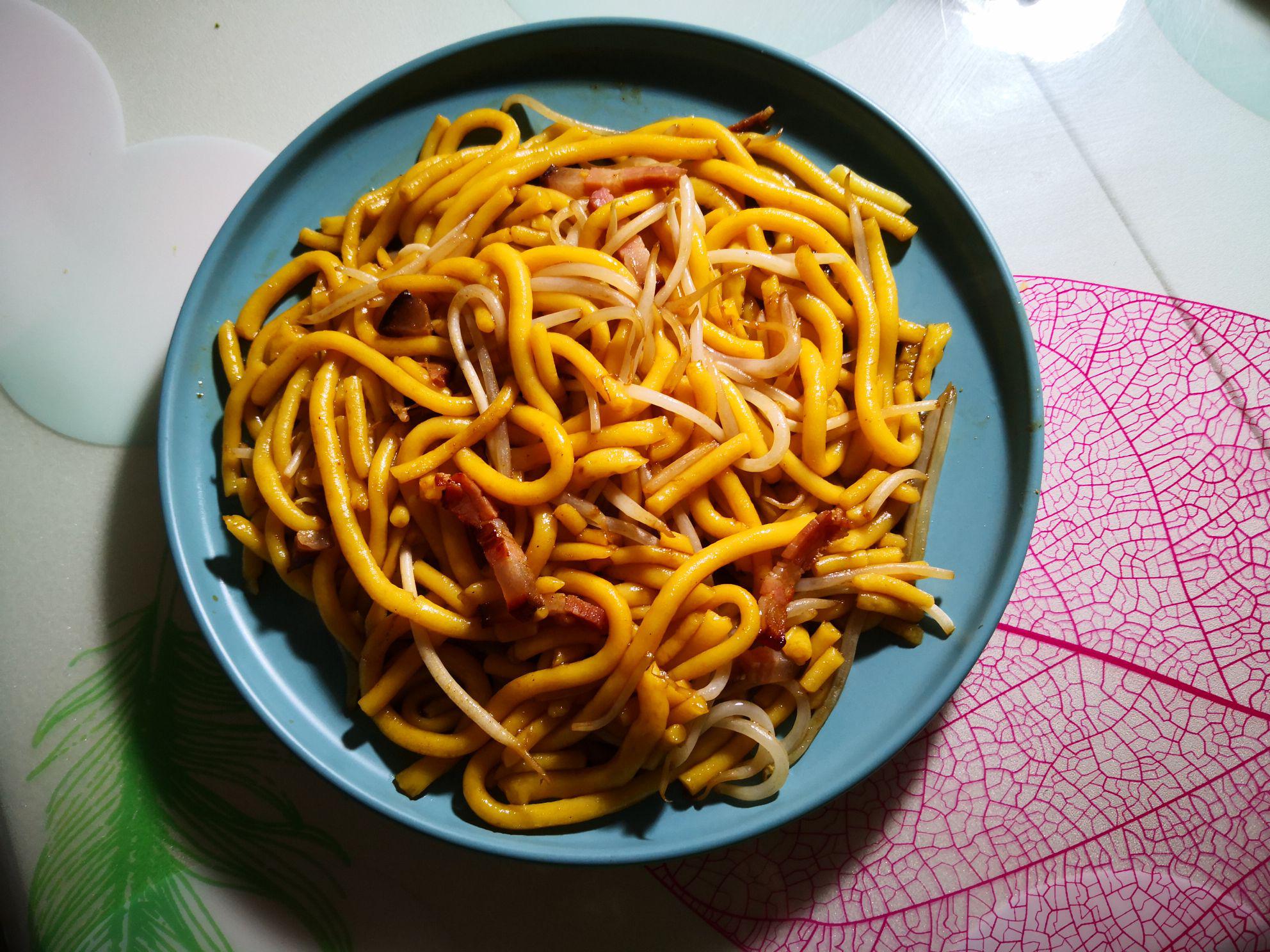 臘肉炒叉子的做法-家常味炒菜譜