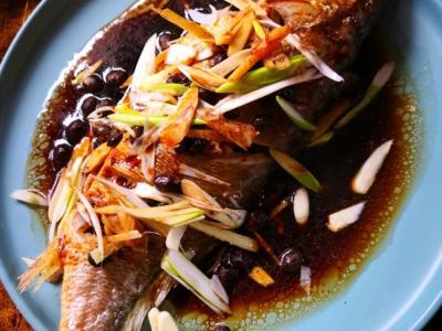 豆豉黃花魚的做法-豆瓣味蒸菜譜