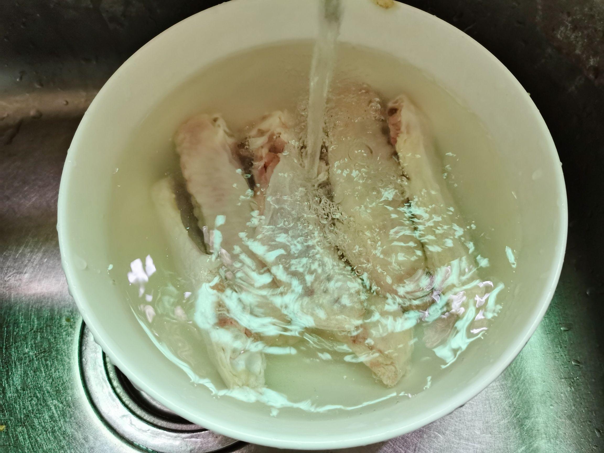 香烤鴨翅的做法-蒜香味烤菜譜-易網健康養生網 香烤鴨翅的做法-蒜香味烤菜譜