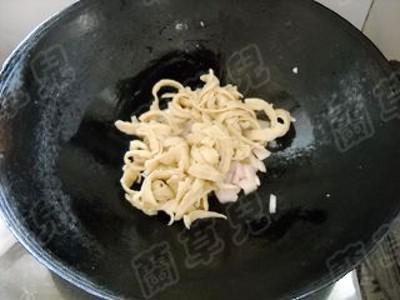 烤肉料炒面筋的做法-香辣味炒菜譜