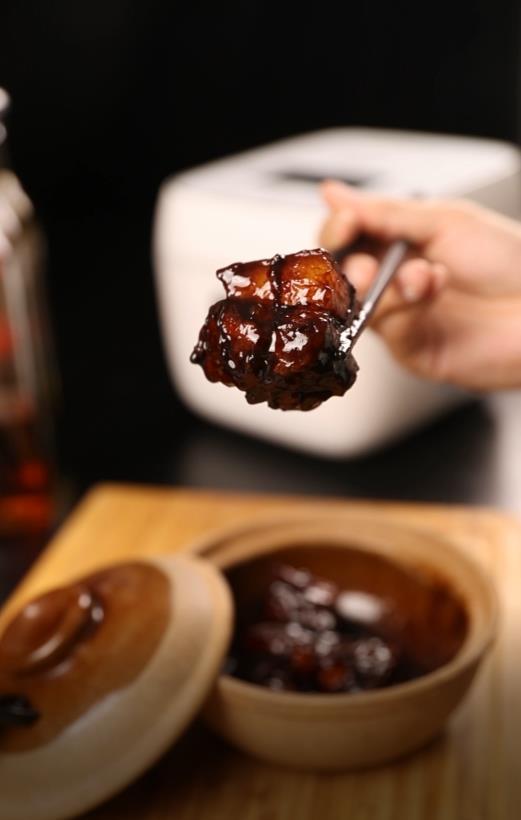 東坡肉的做法-咸鮮味燉菜譜-易網健康養生網 東坡肉的做法-咸鮮味燉菜譜